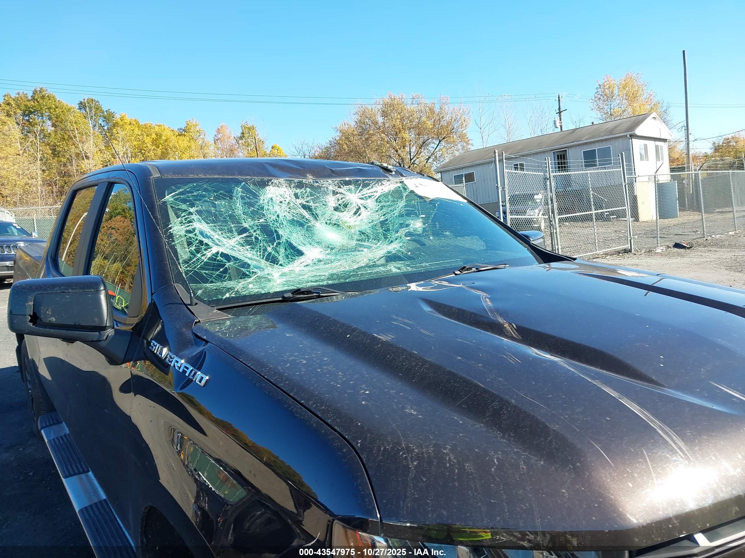CHEVROLET SILVERADO image 6