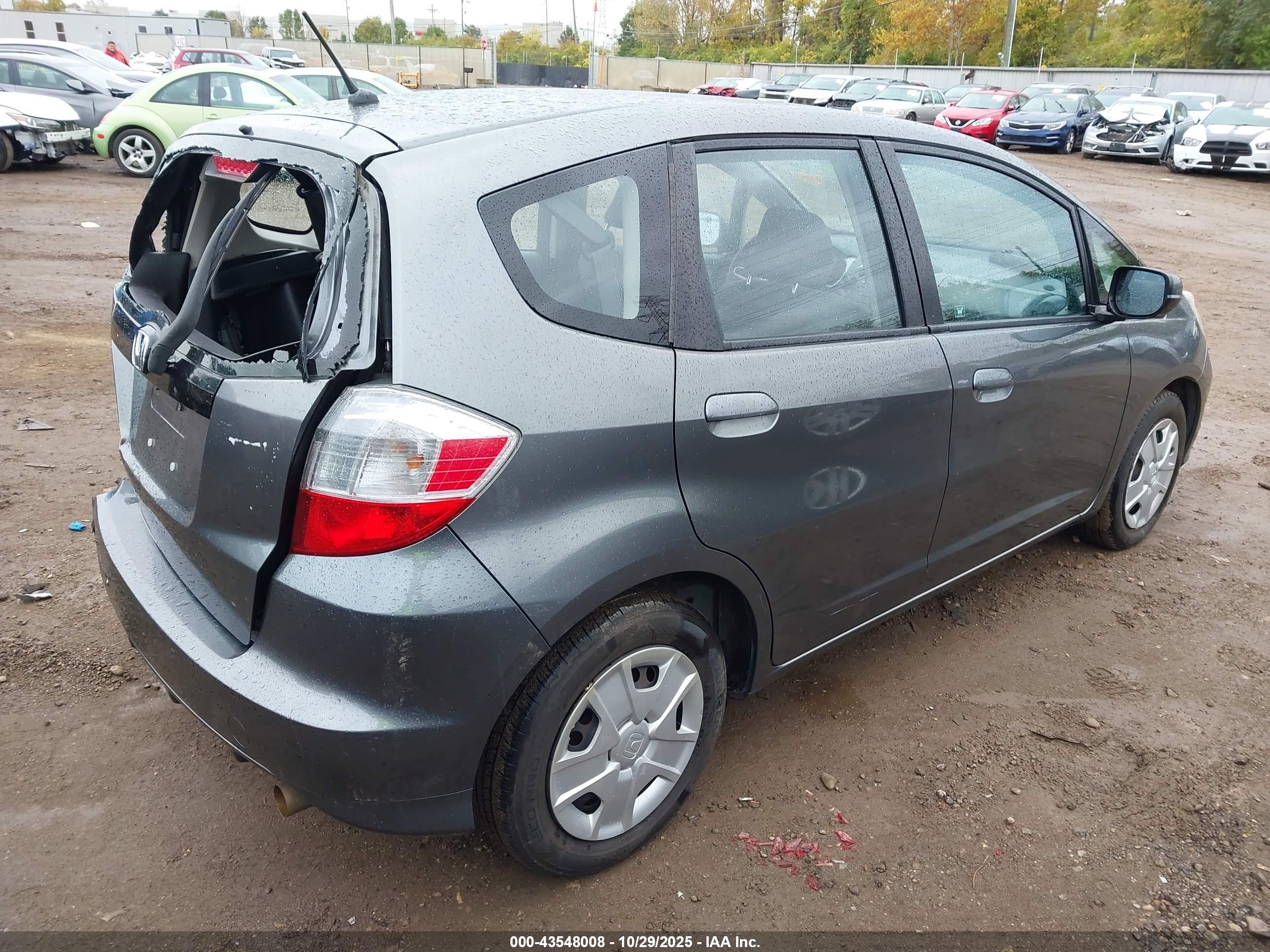HONDA FIT image 4