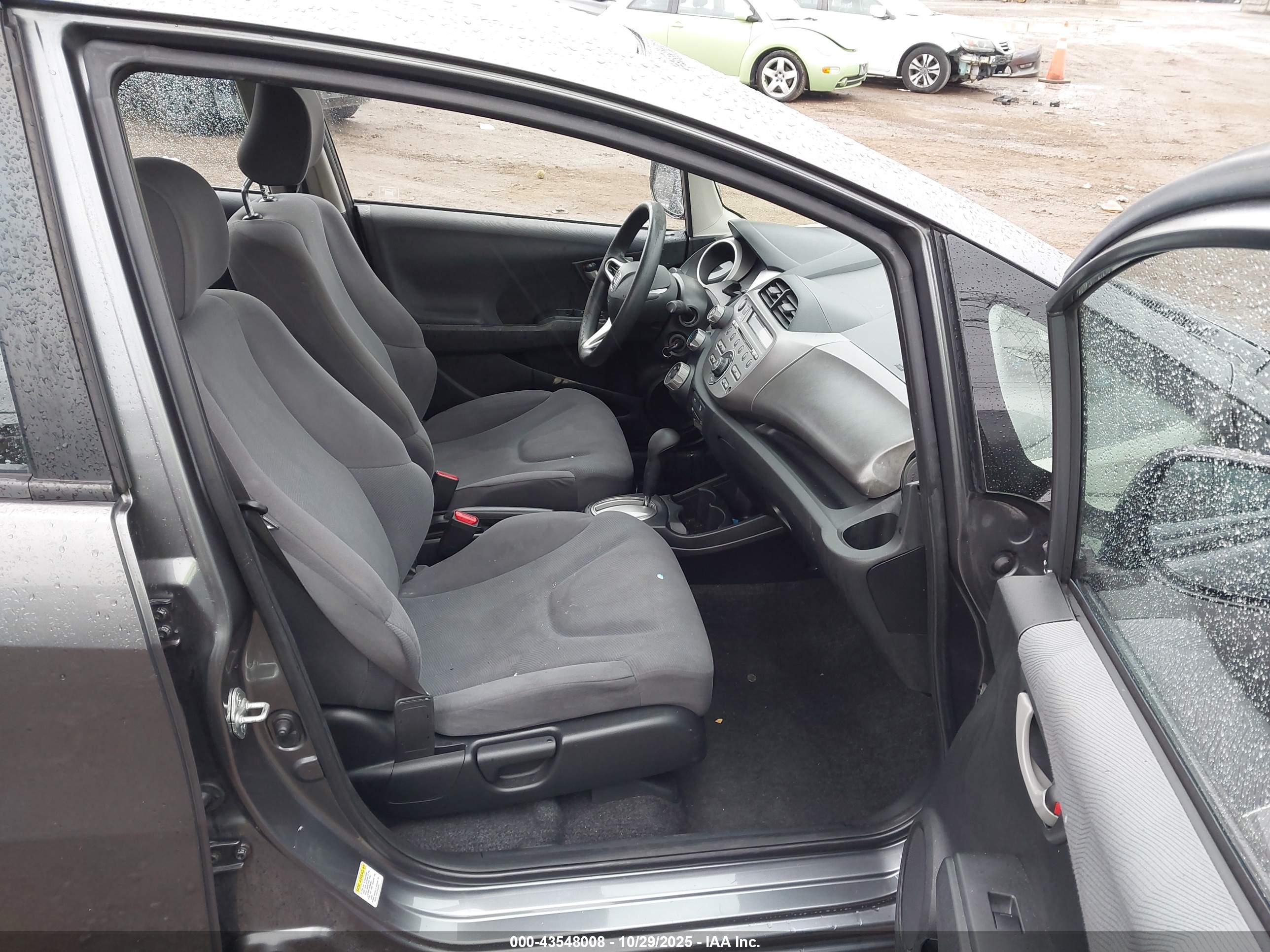 HONDA FIT image 5