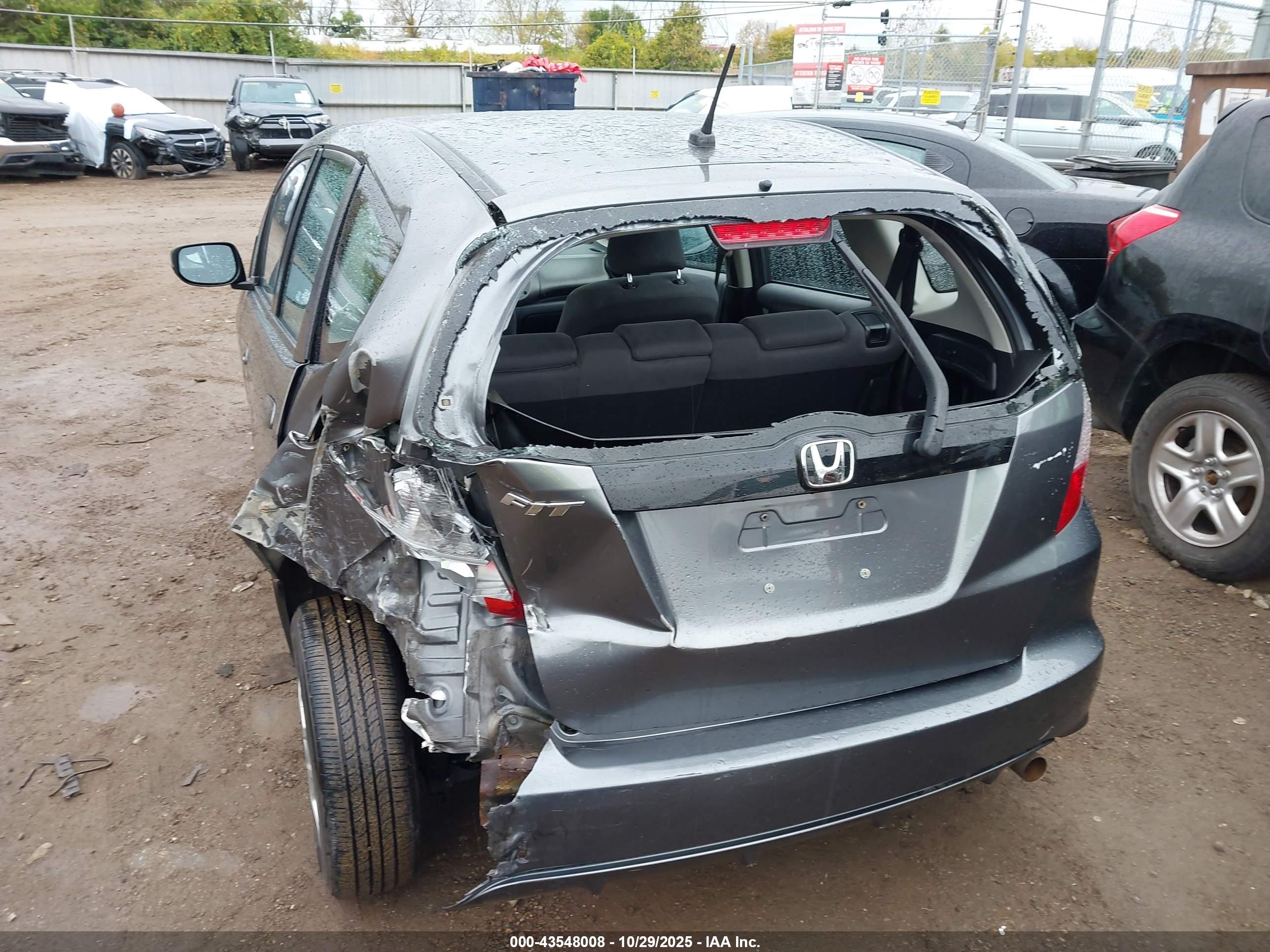 HONDA FIT image 6