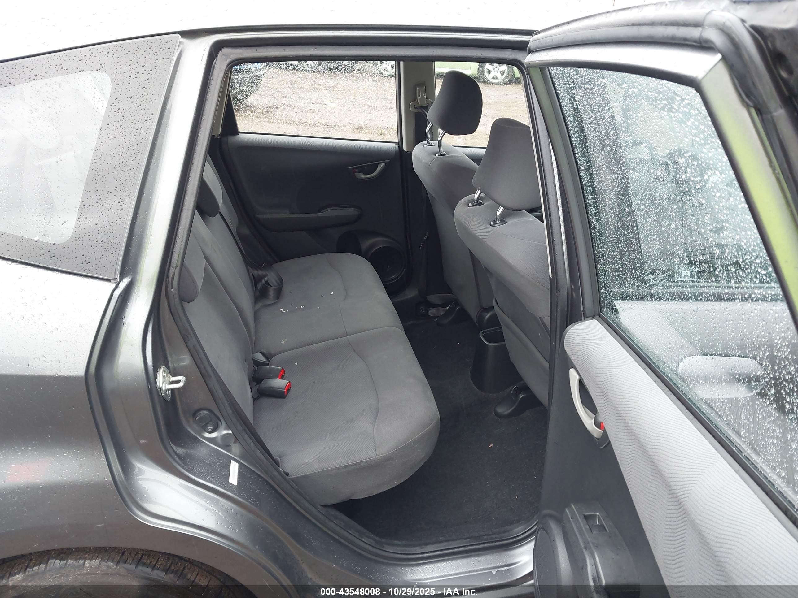 HONDA FIT image 8