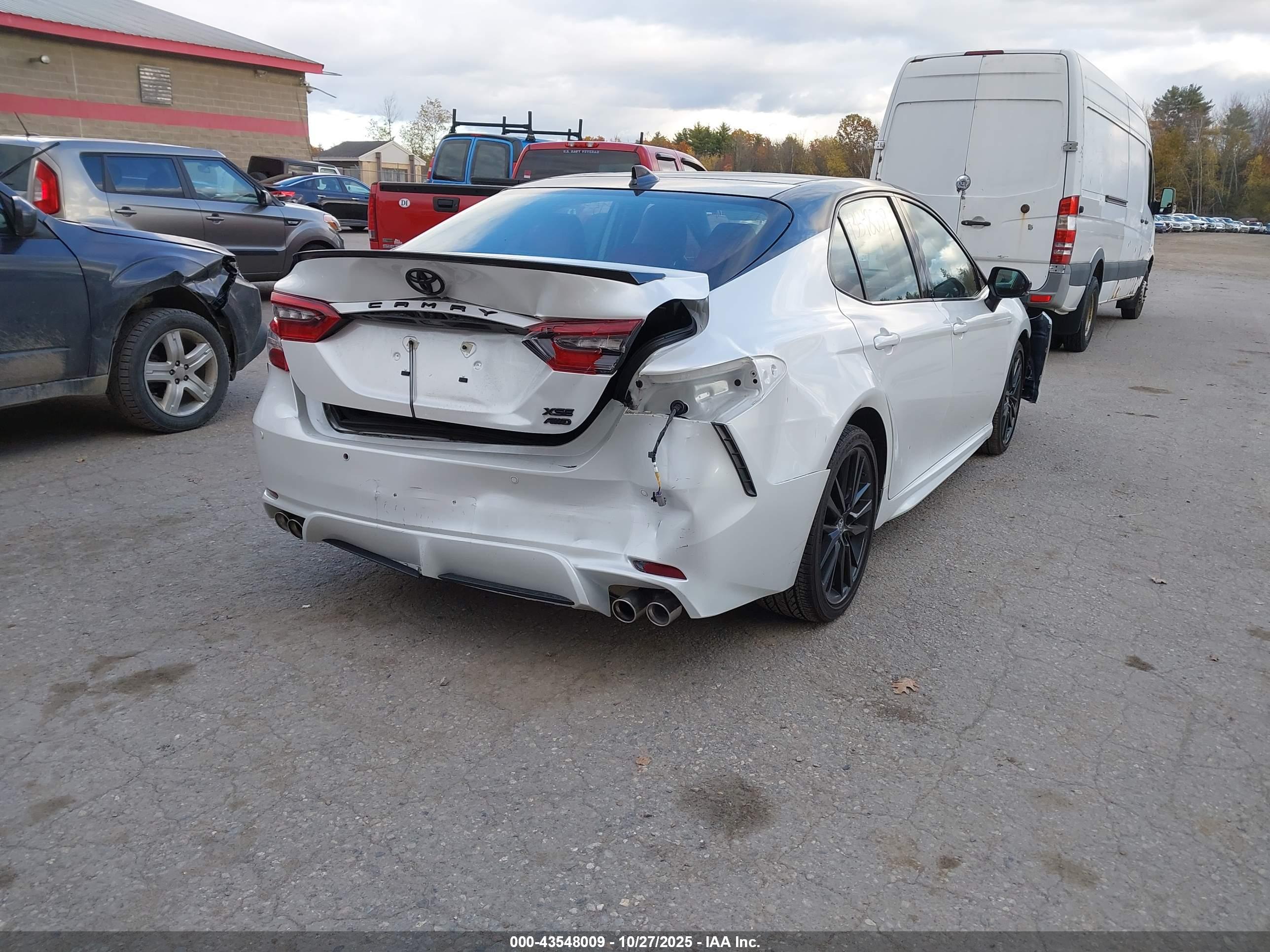 TOYOTA CAMRY image 4
