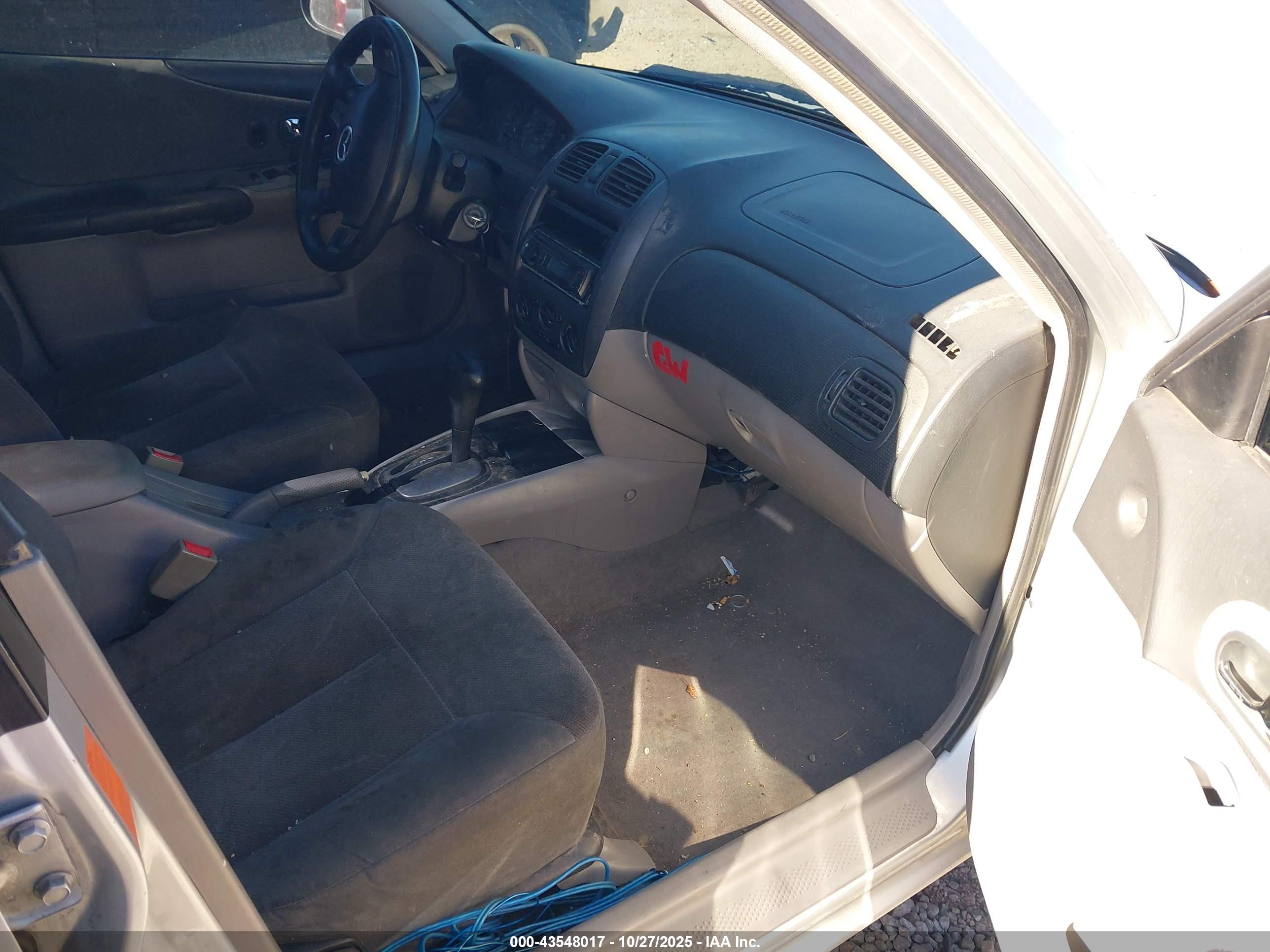 MAZDA PROTEGE image 5