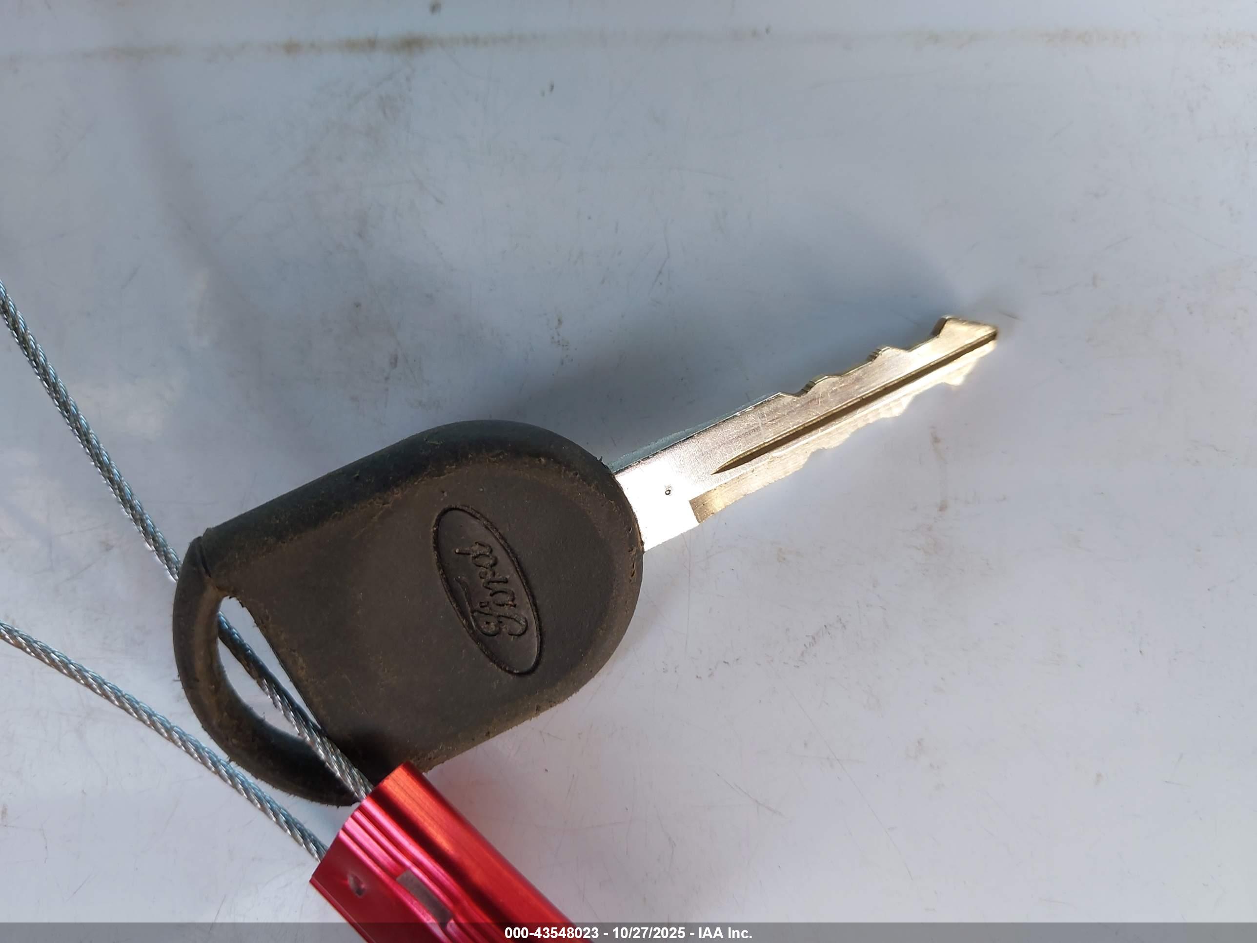 FORD EXPLORER image 11