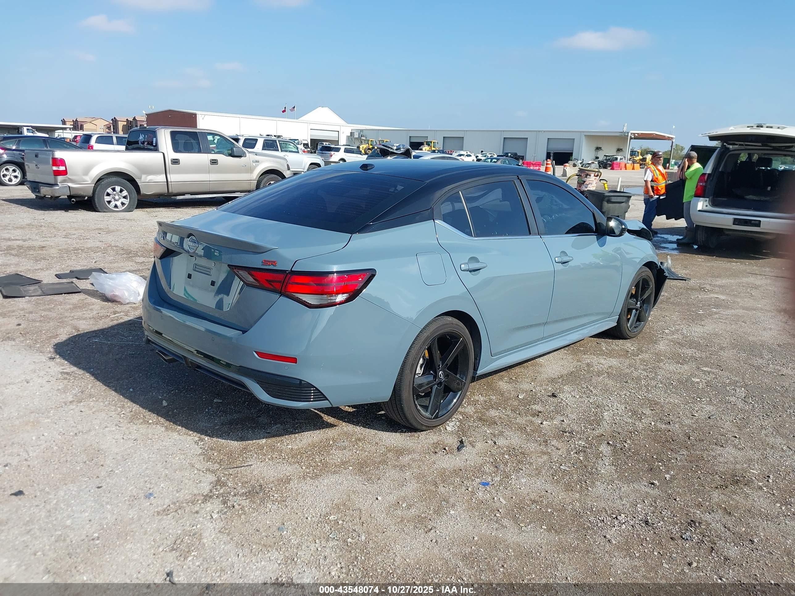 NISSAN SENTRA image 4