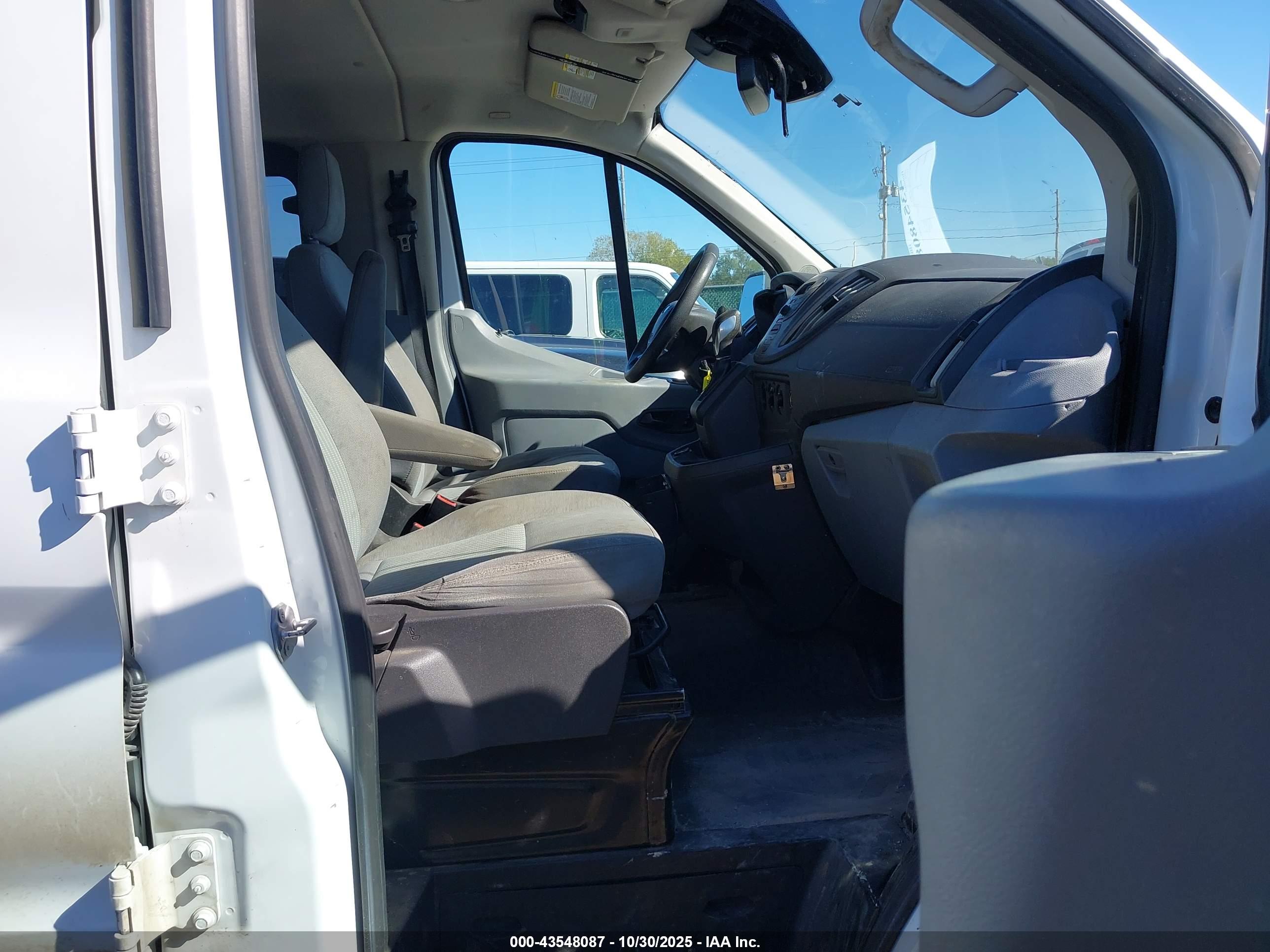 FORD TRANSIT-350 image 5