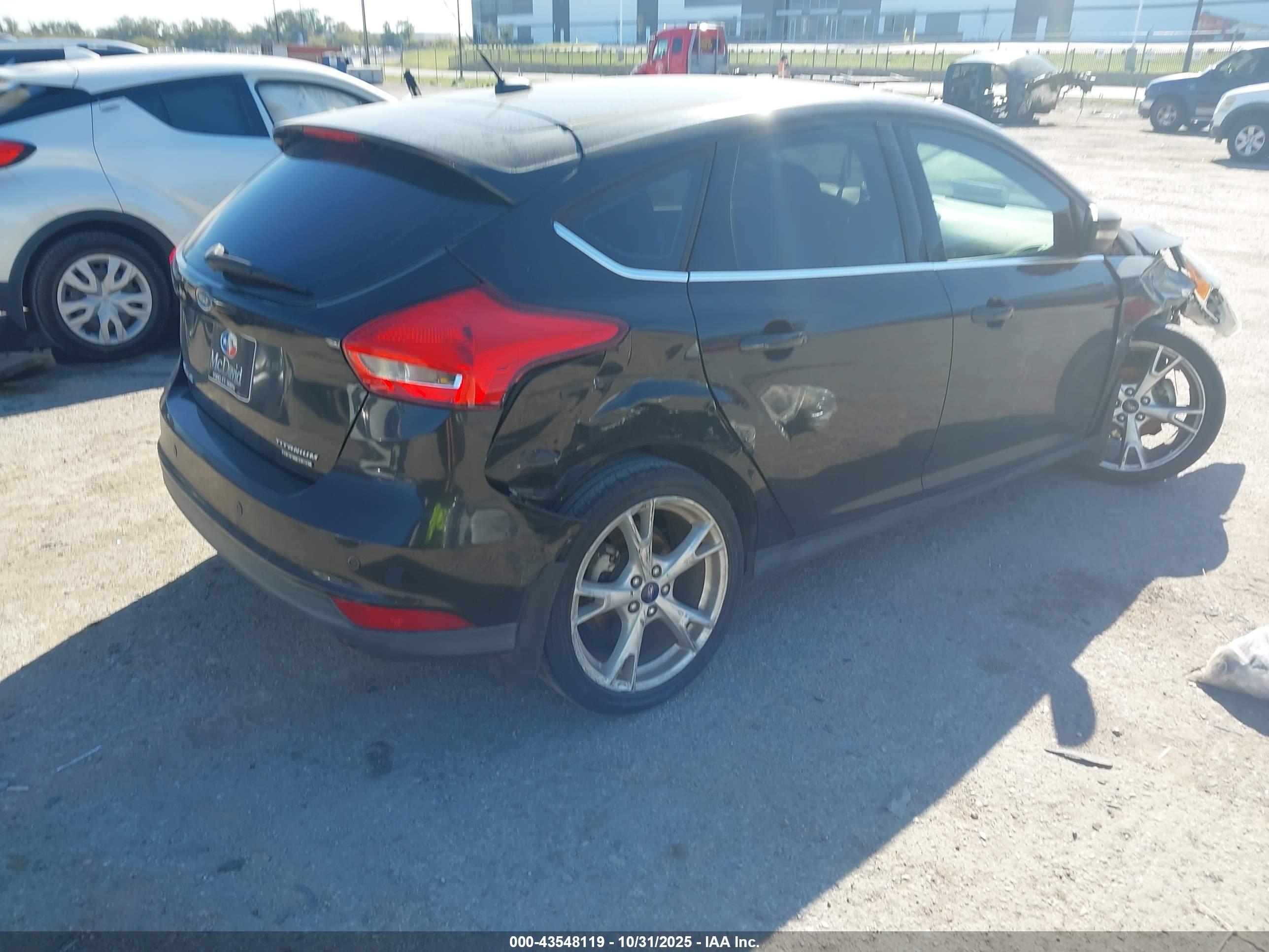FORD FOCUS image 4
