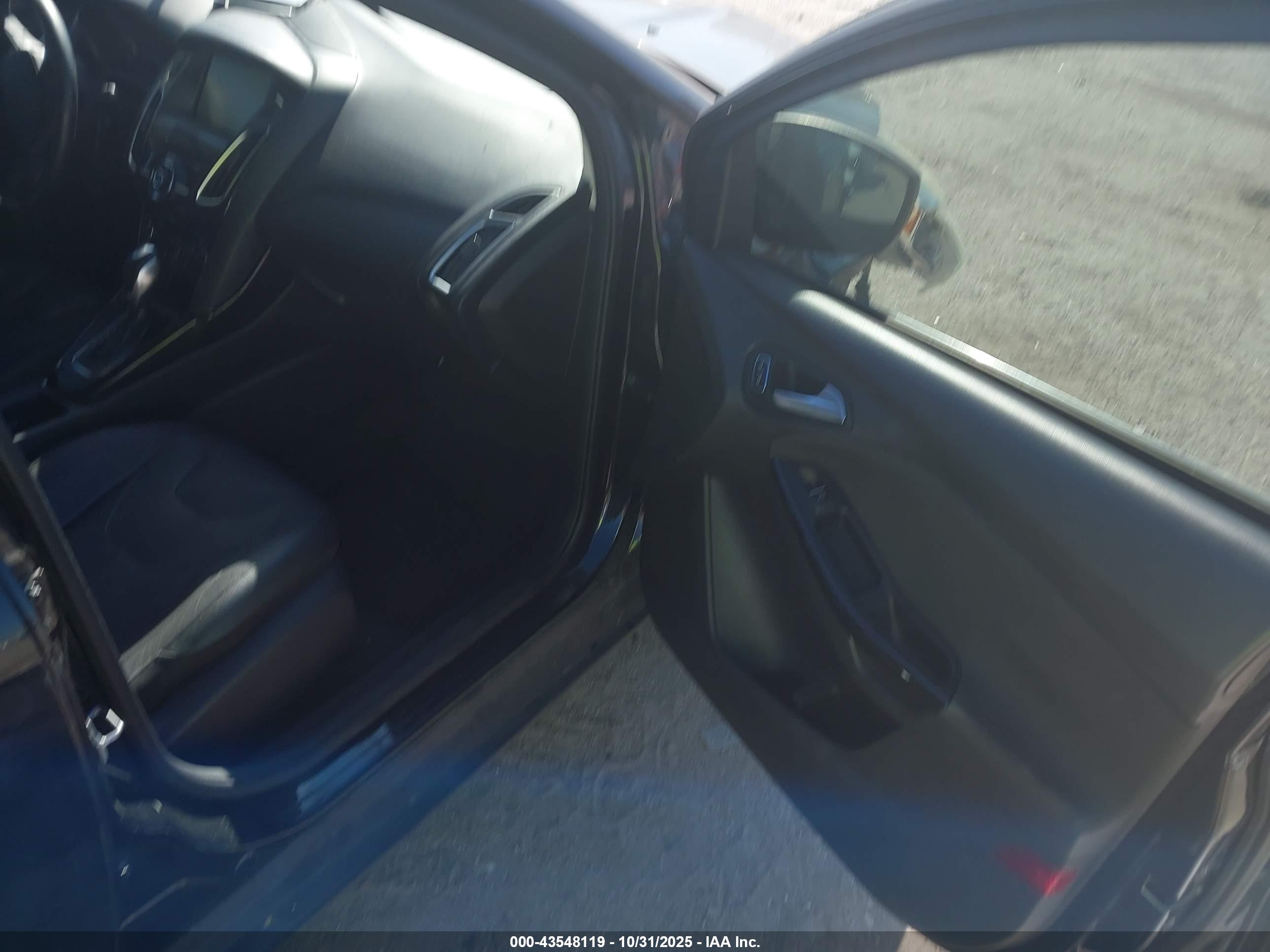 FORD FOCUS image 5