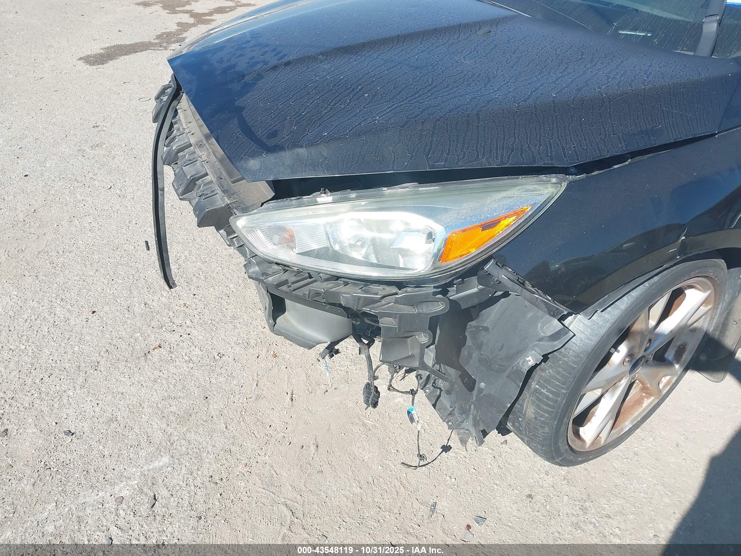 FORD FOCUS image 6