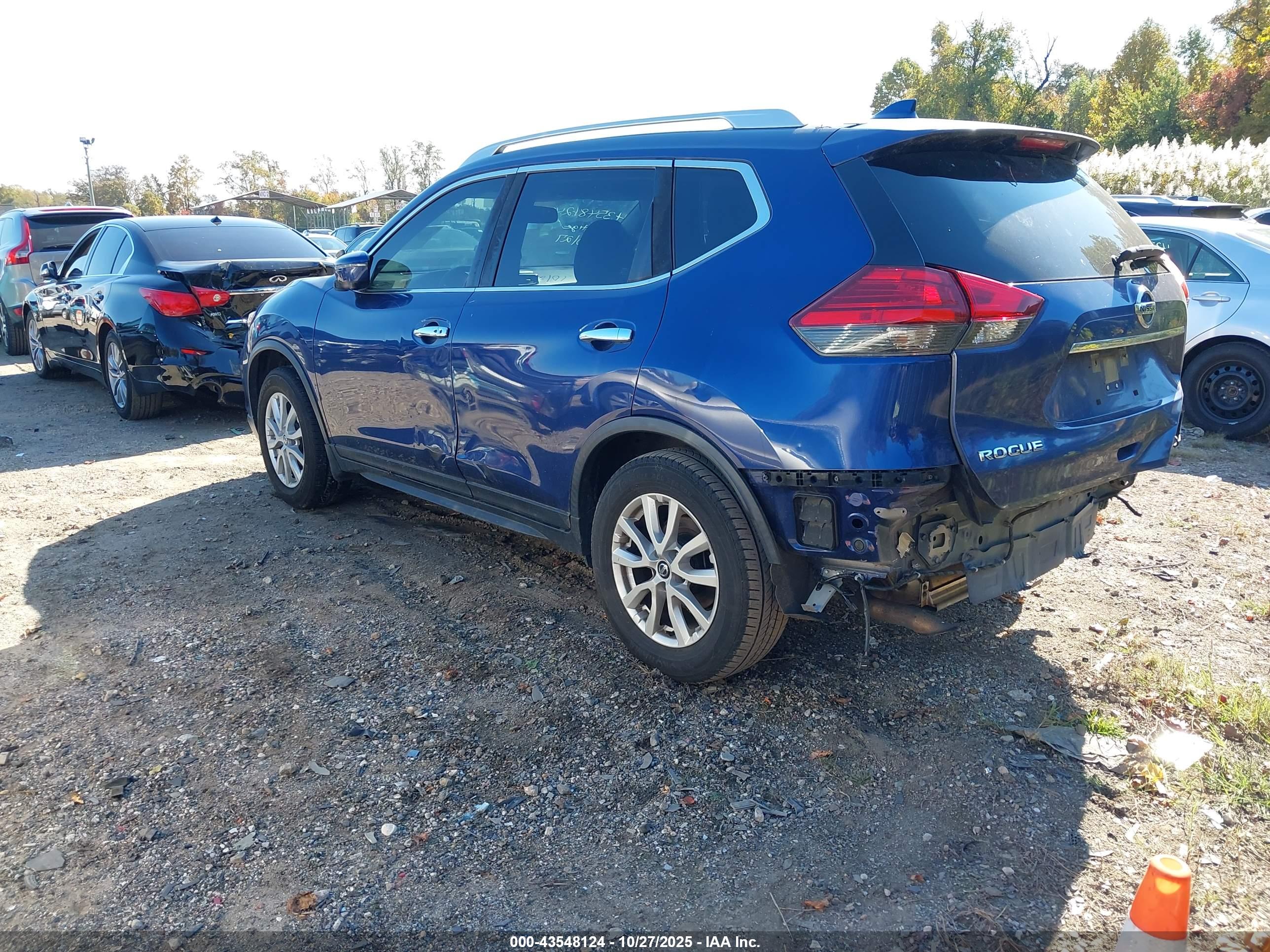 NISSAN ROGUE image 3