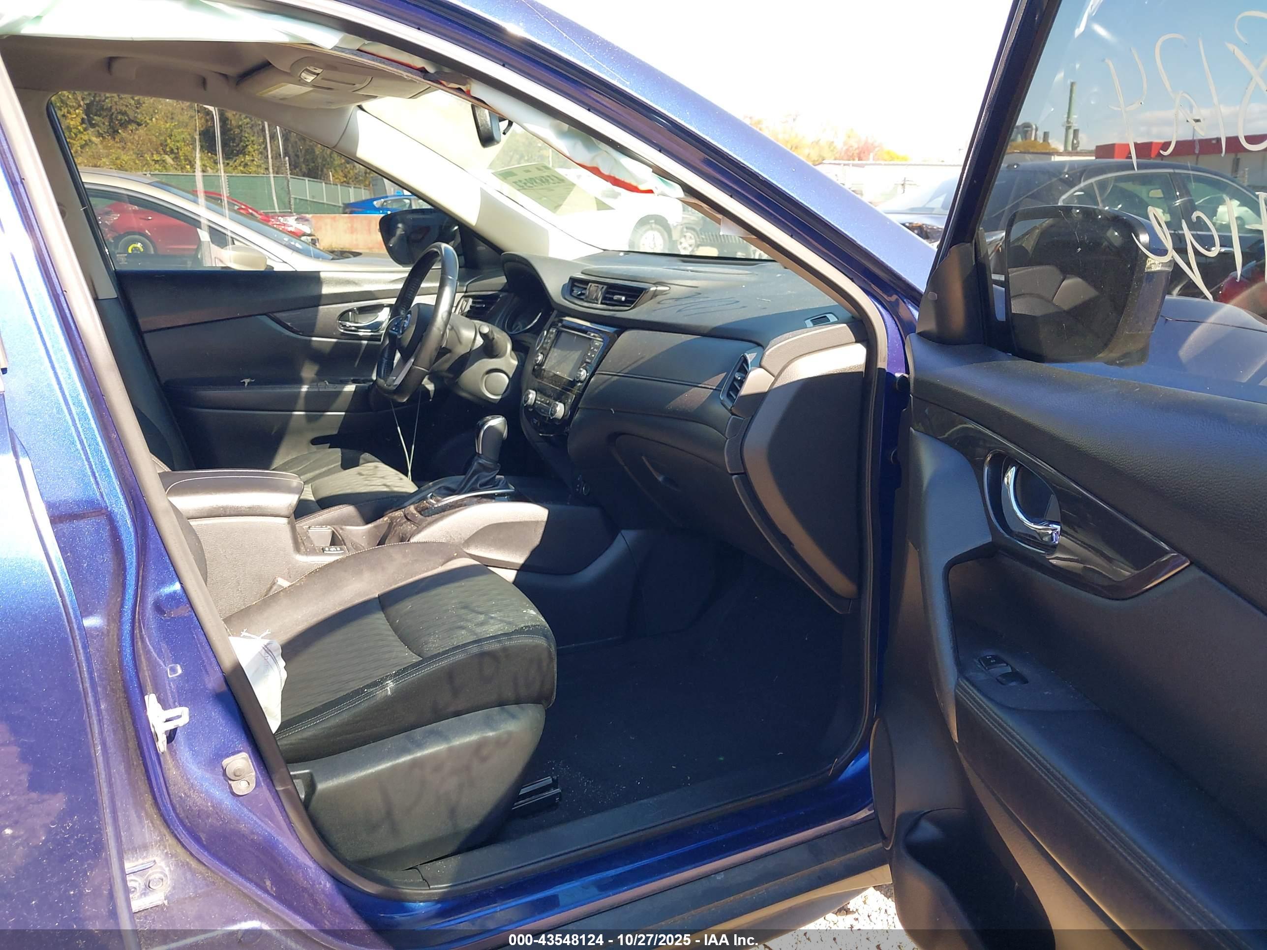 NISSAN ROGUE image 5