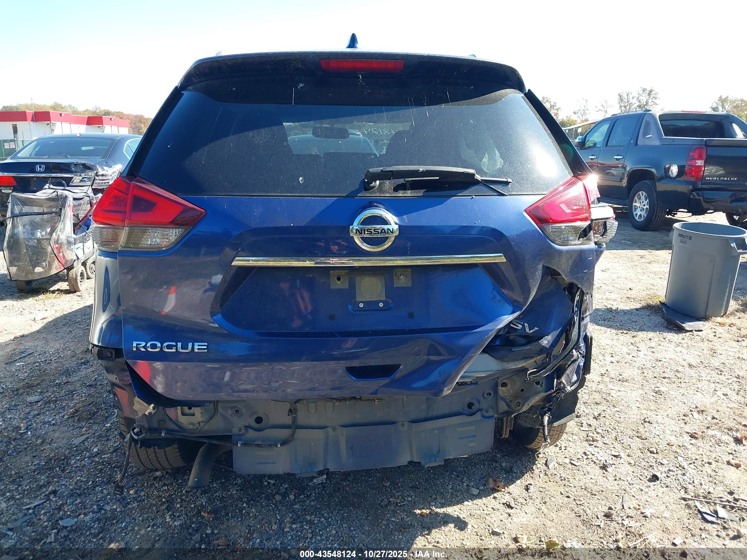 NISSAN ROGUE image 6