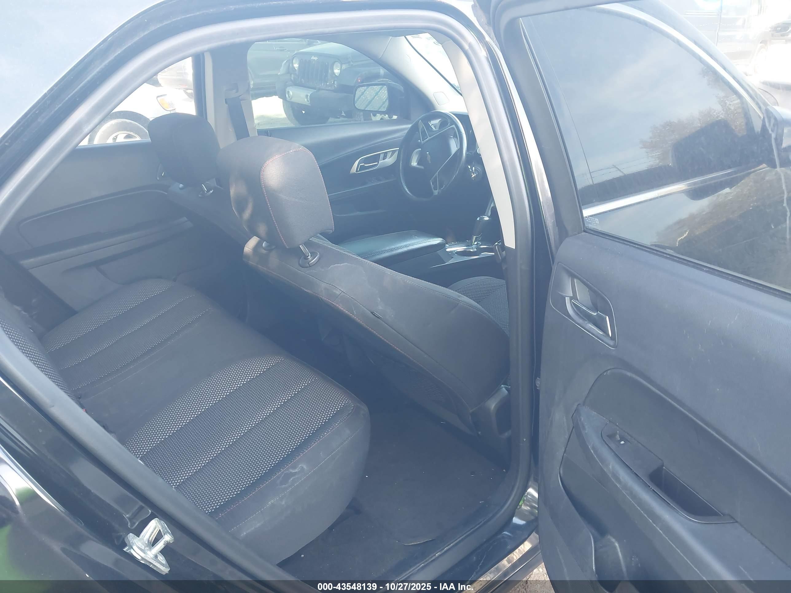 CHEVROLET EQUINOX image 8
