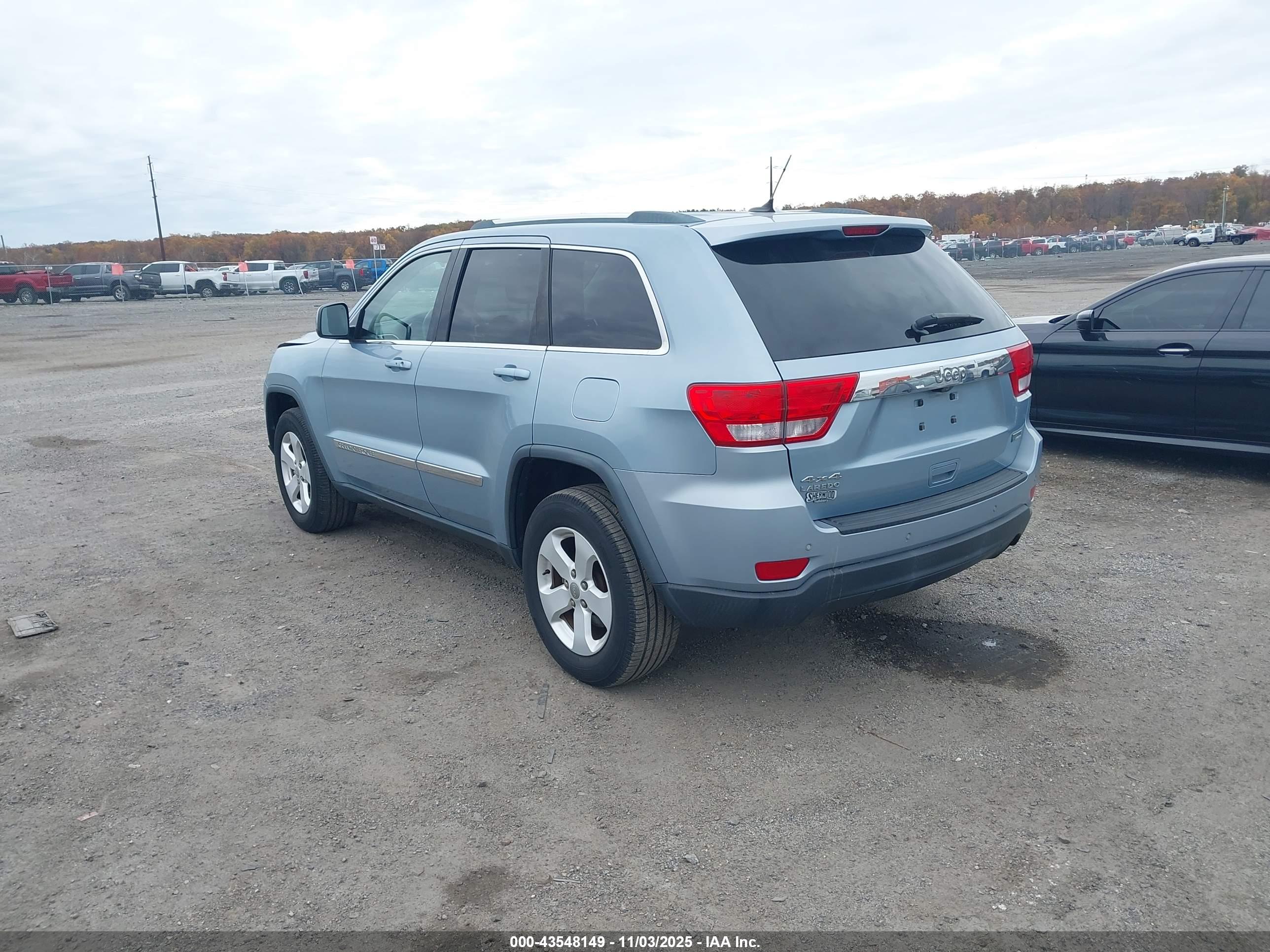 JEEP GRAND image 3