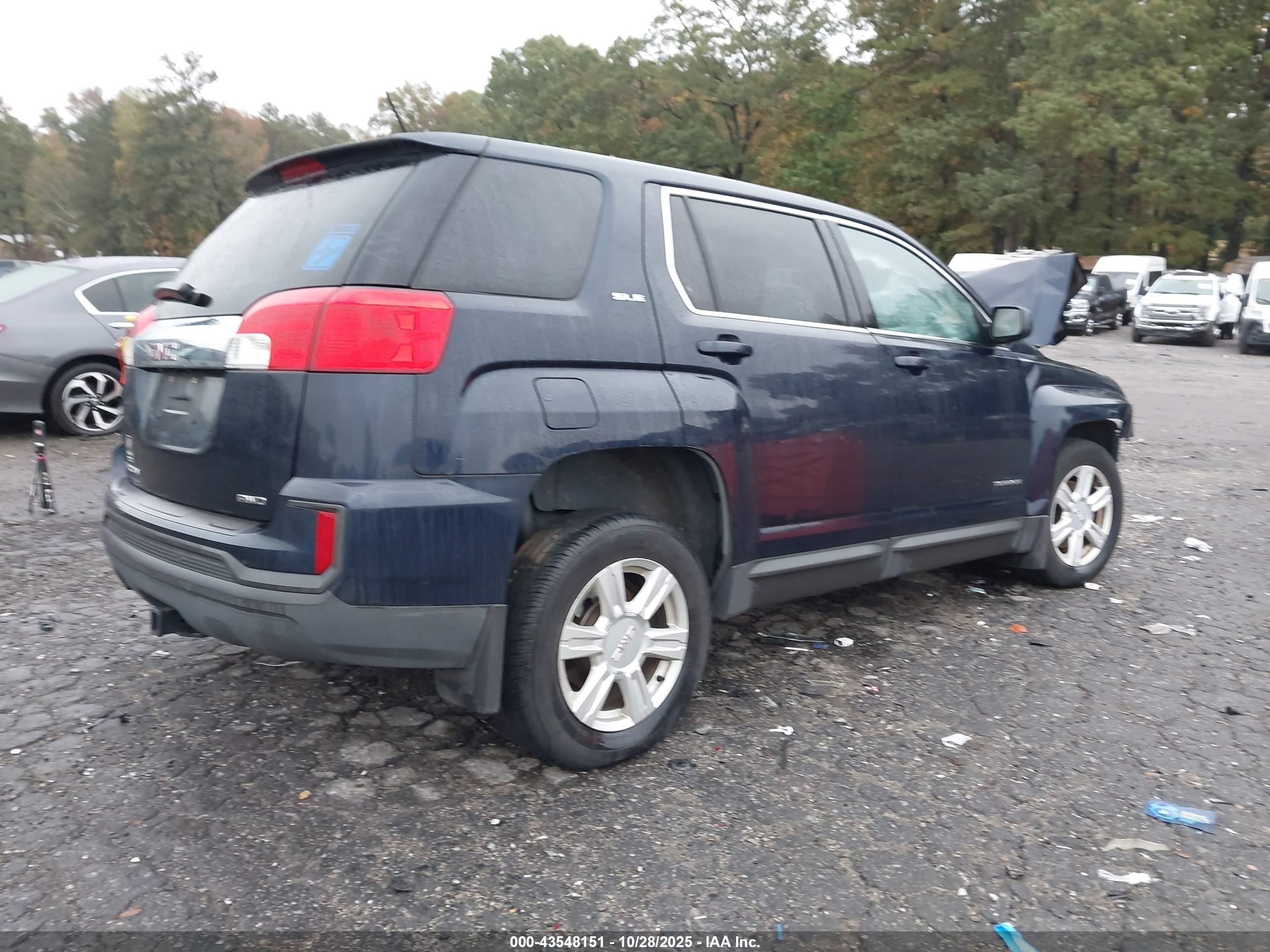GMC TERRAIN image 4