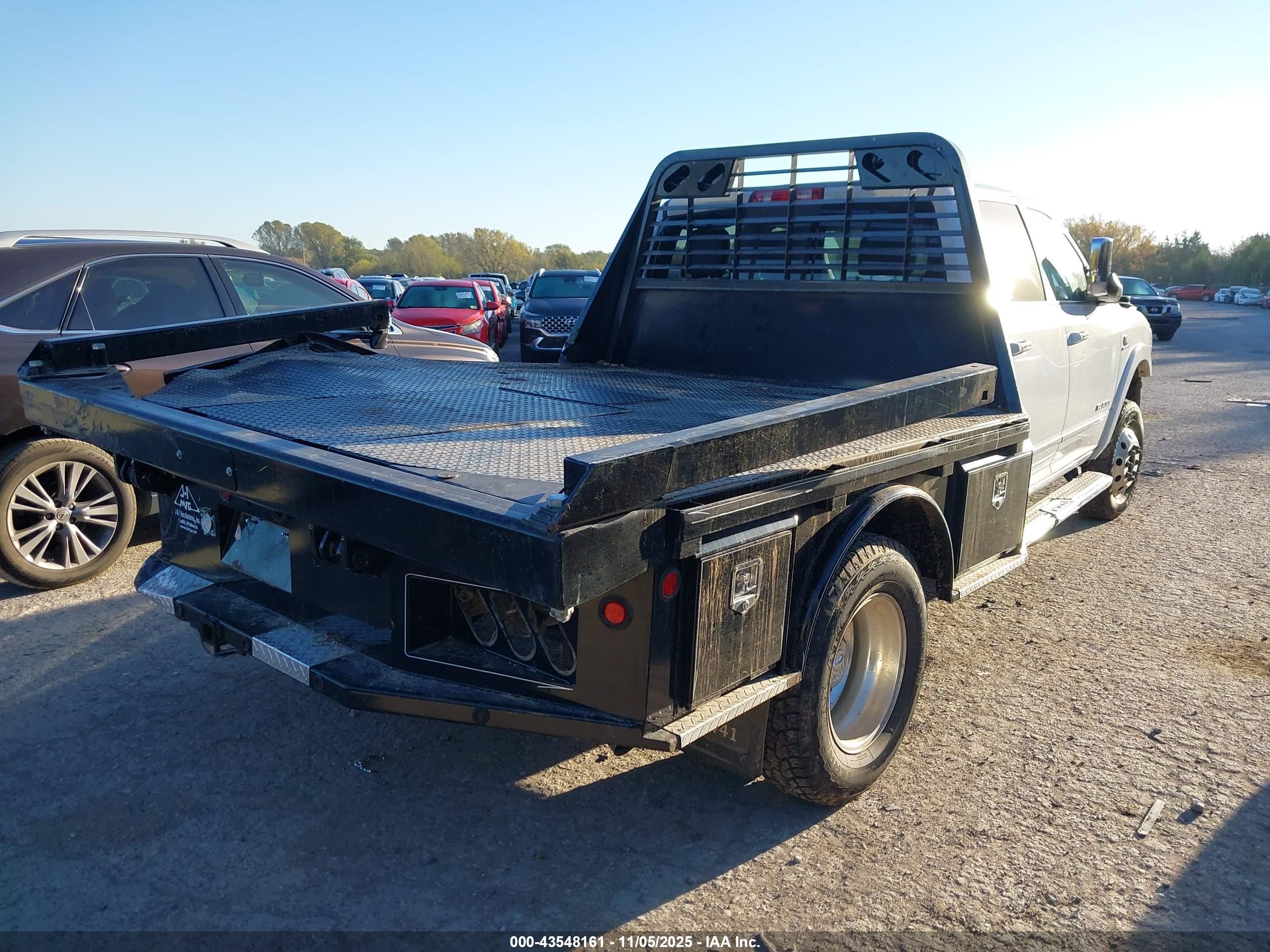 RAM 3500 image 4