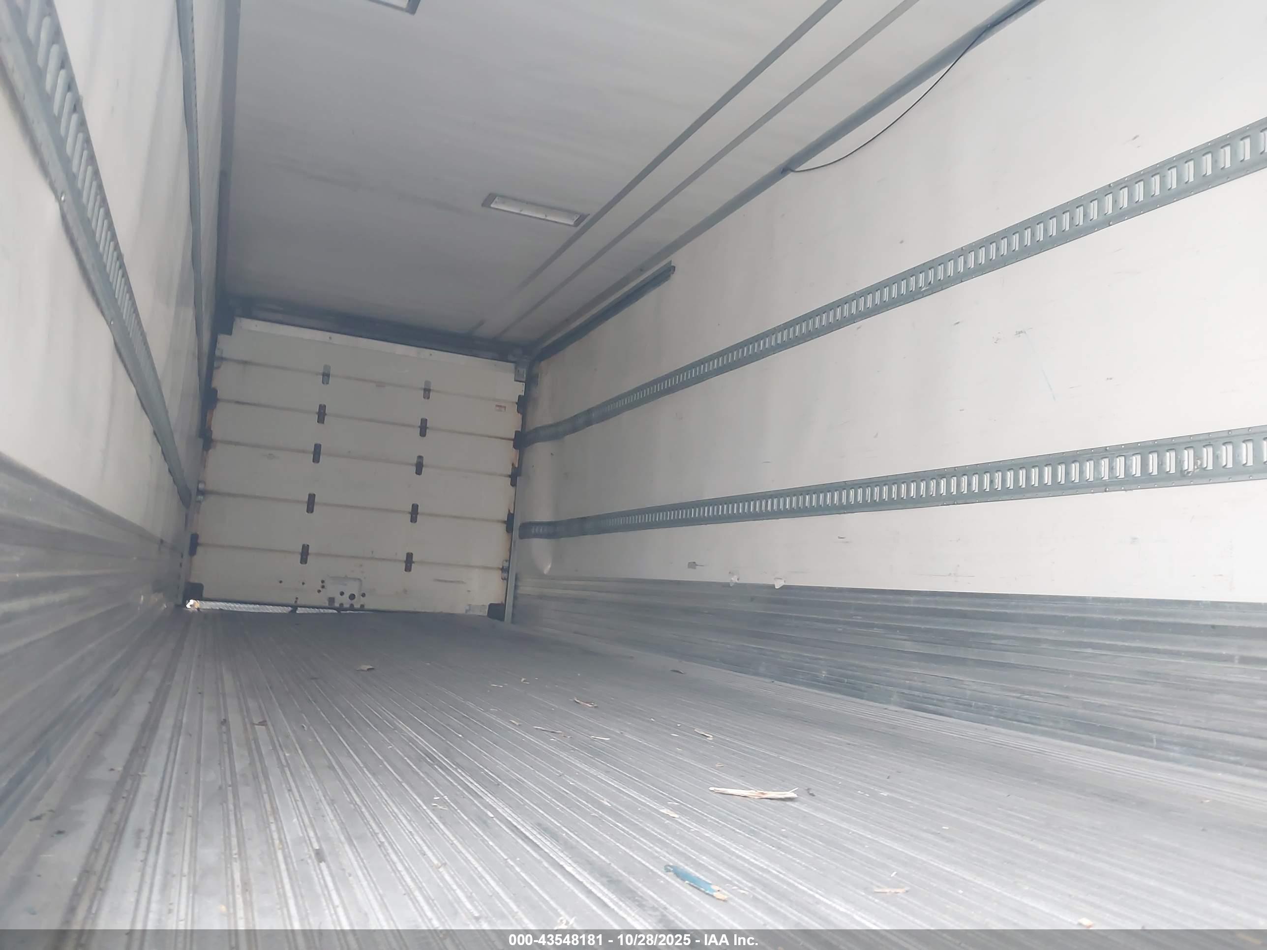 UTILITY TRAILER image 8