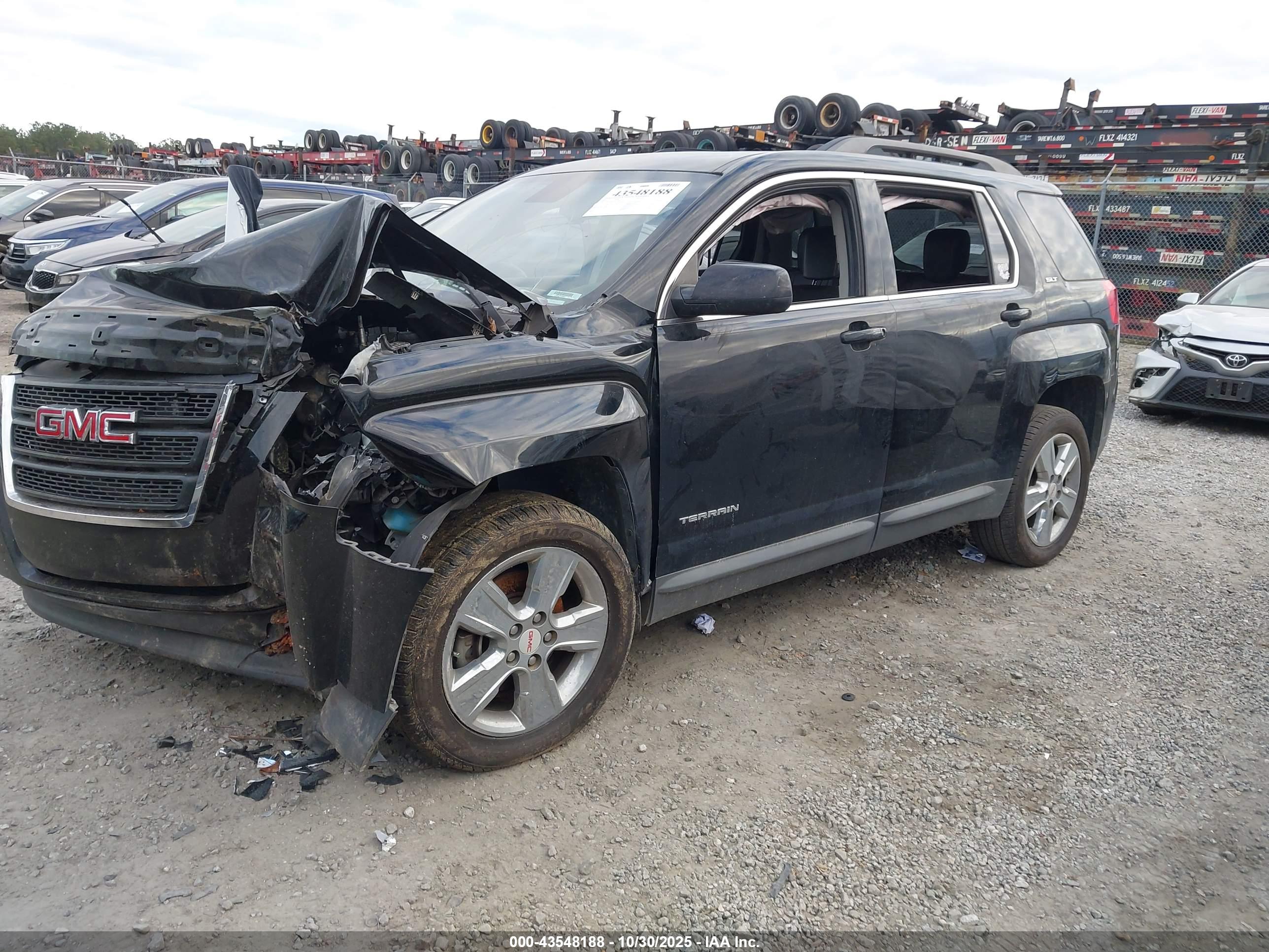 GMC TERRAIN image 2