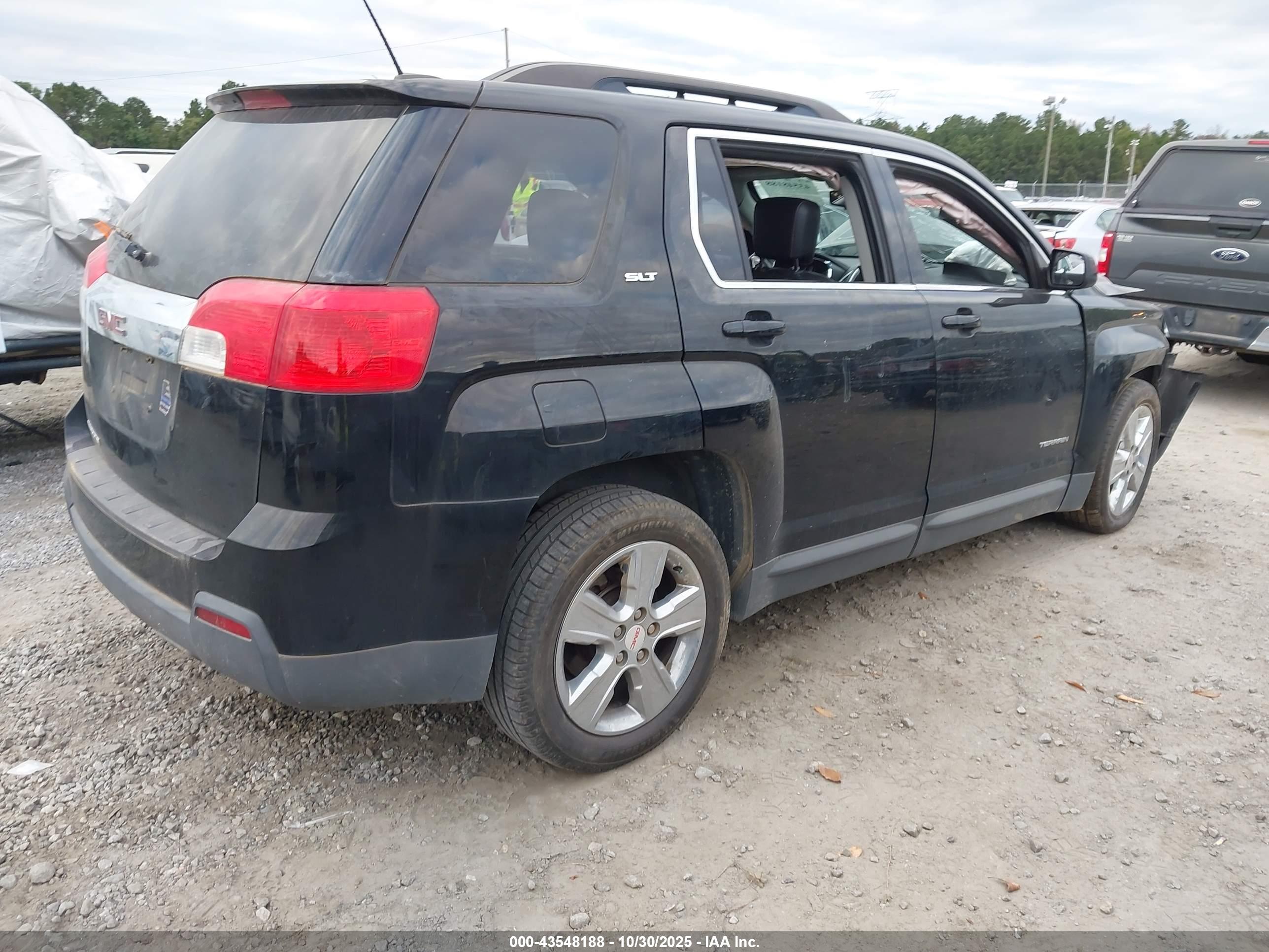 GMC TERRAIN image 4