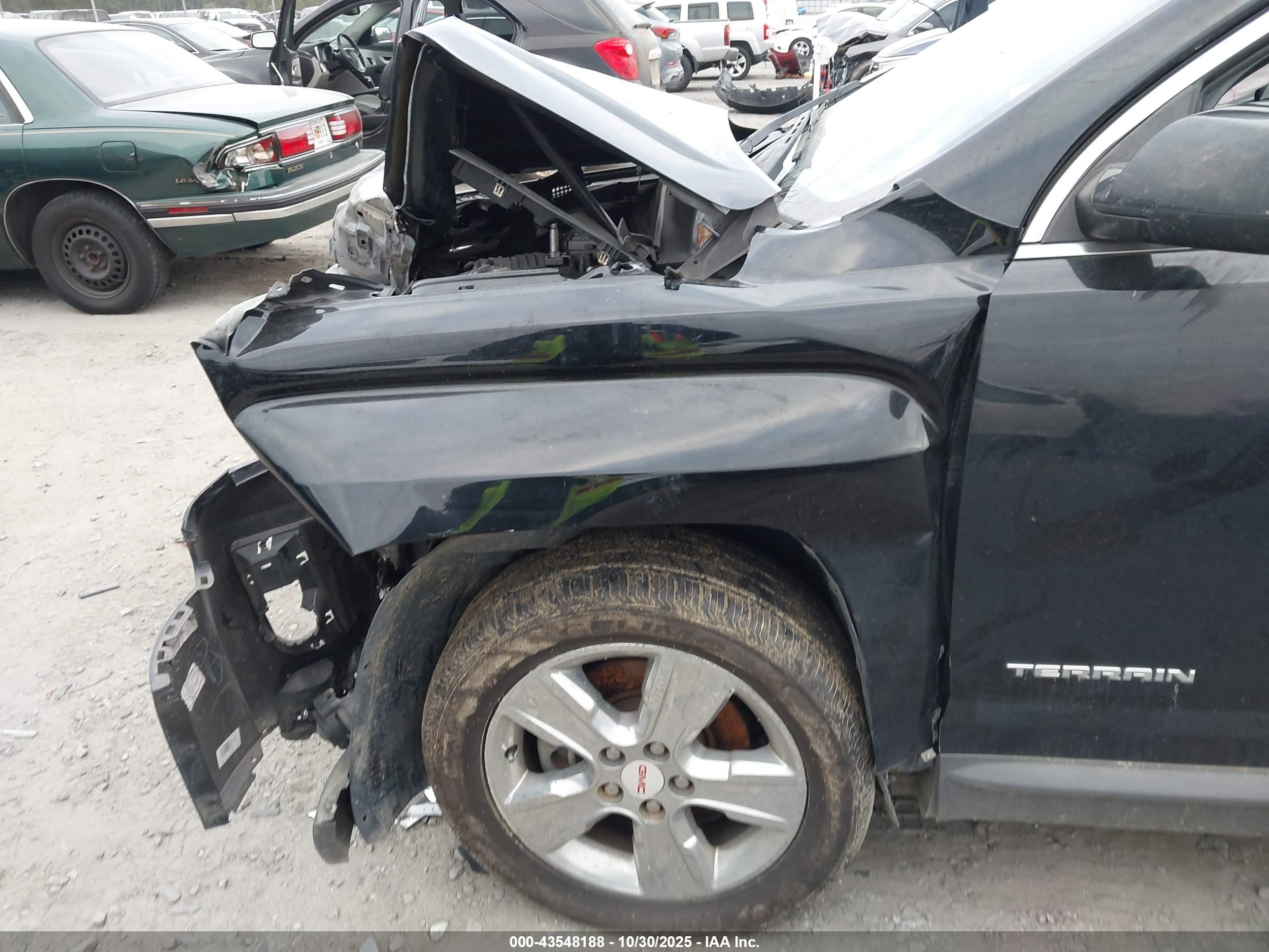 GMC TERRAIN image 6