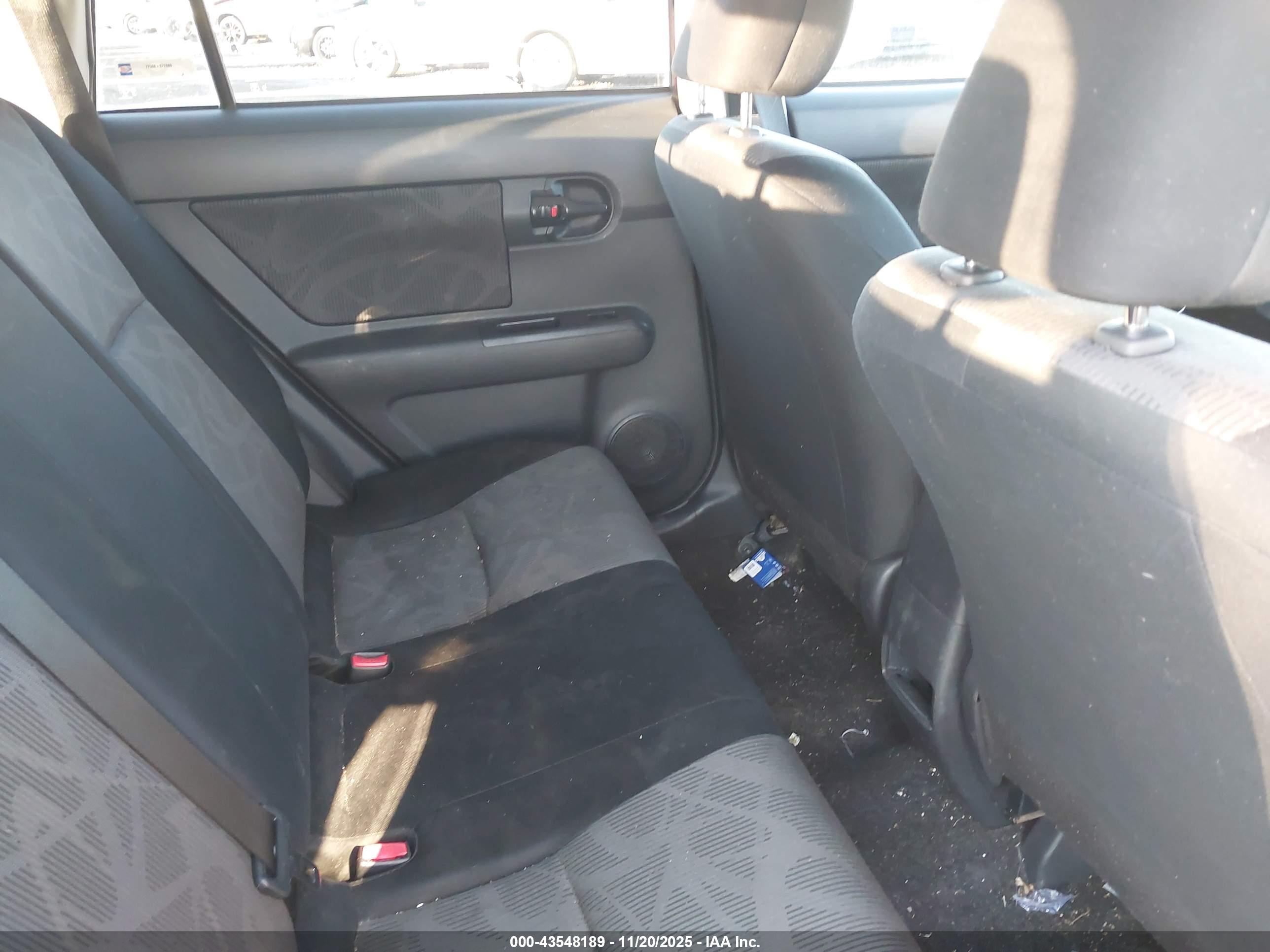 SCION XB image 8