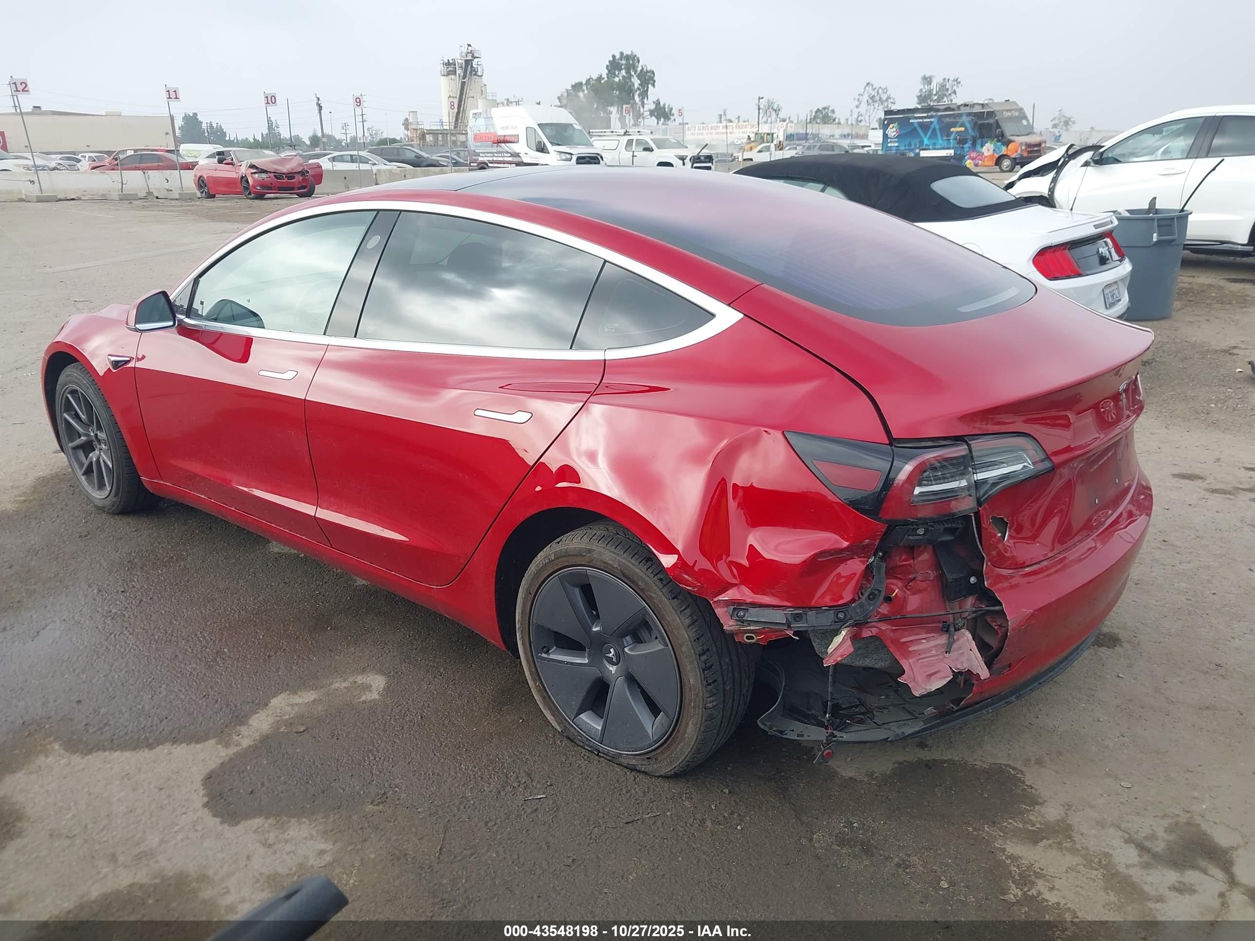 TESLA MODEL image 3