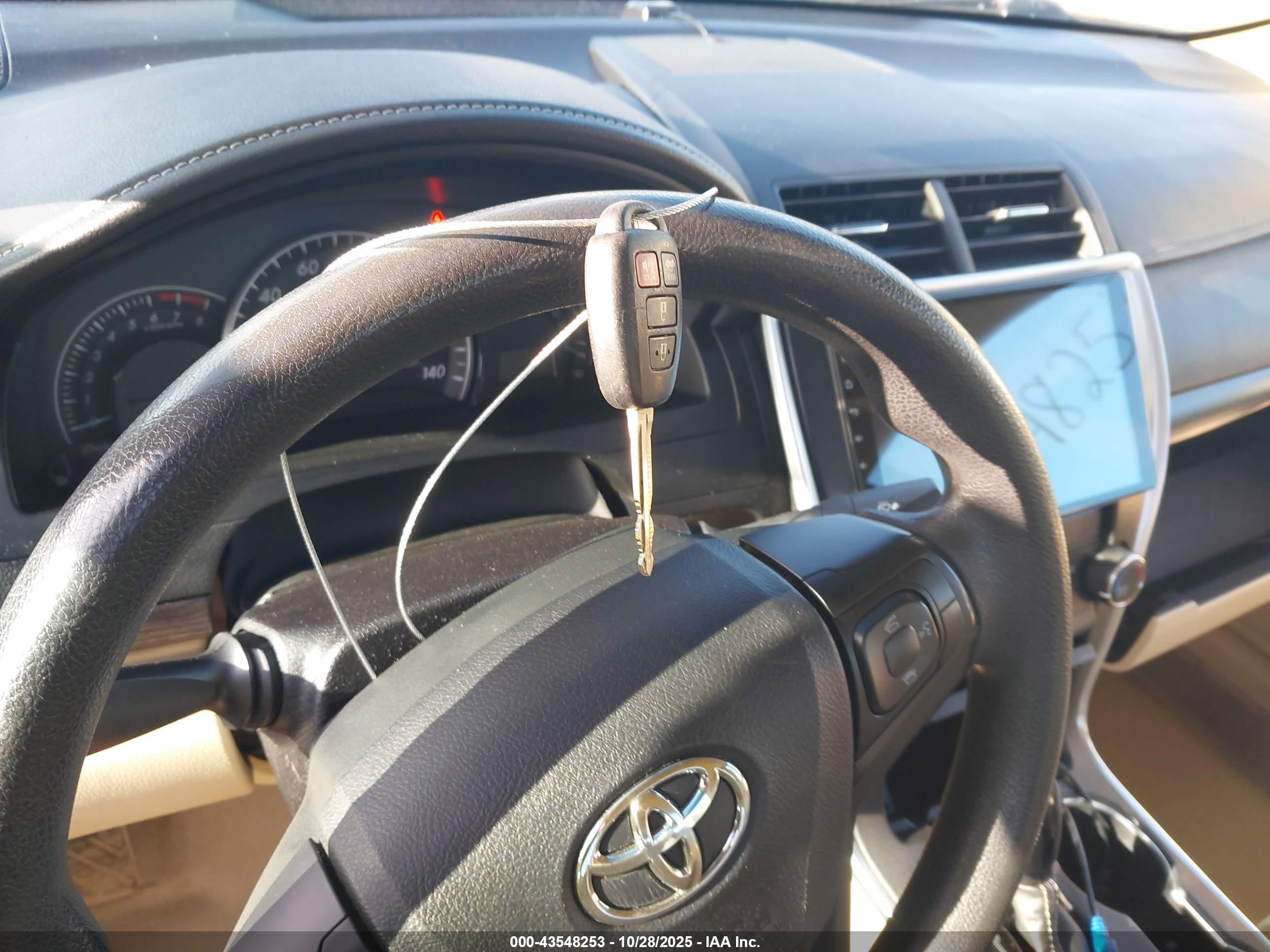 TOYOTA CAMRY image 11