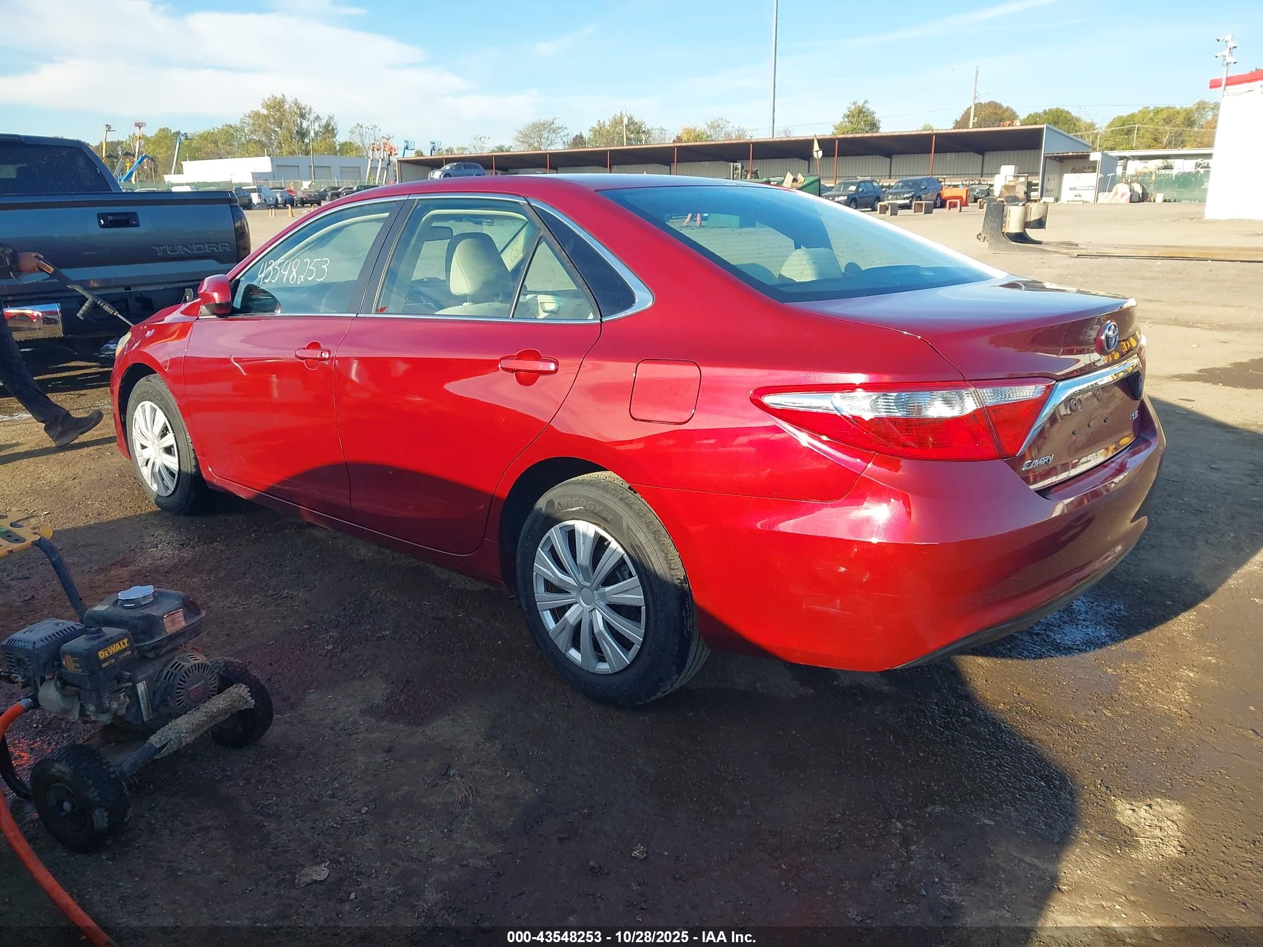 TOYOTA CAMRY image 3