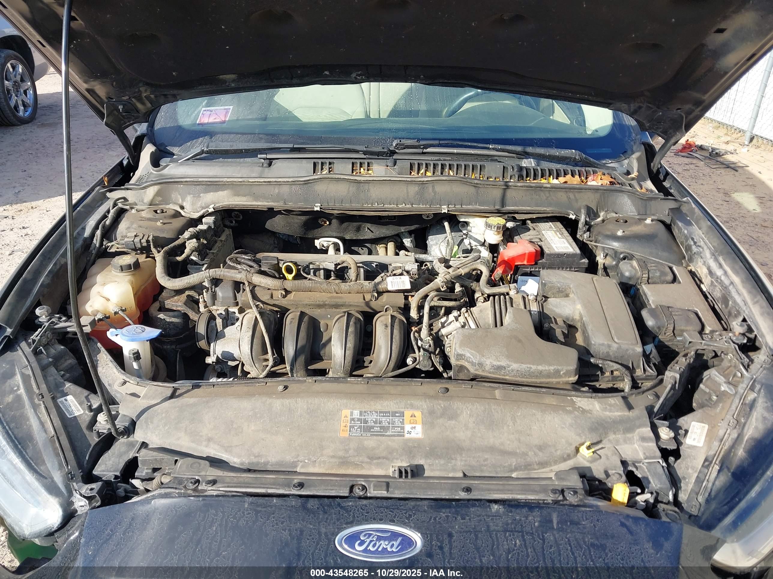 FORD FUSION image 10