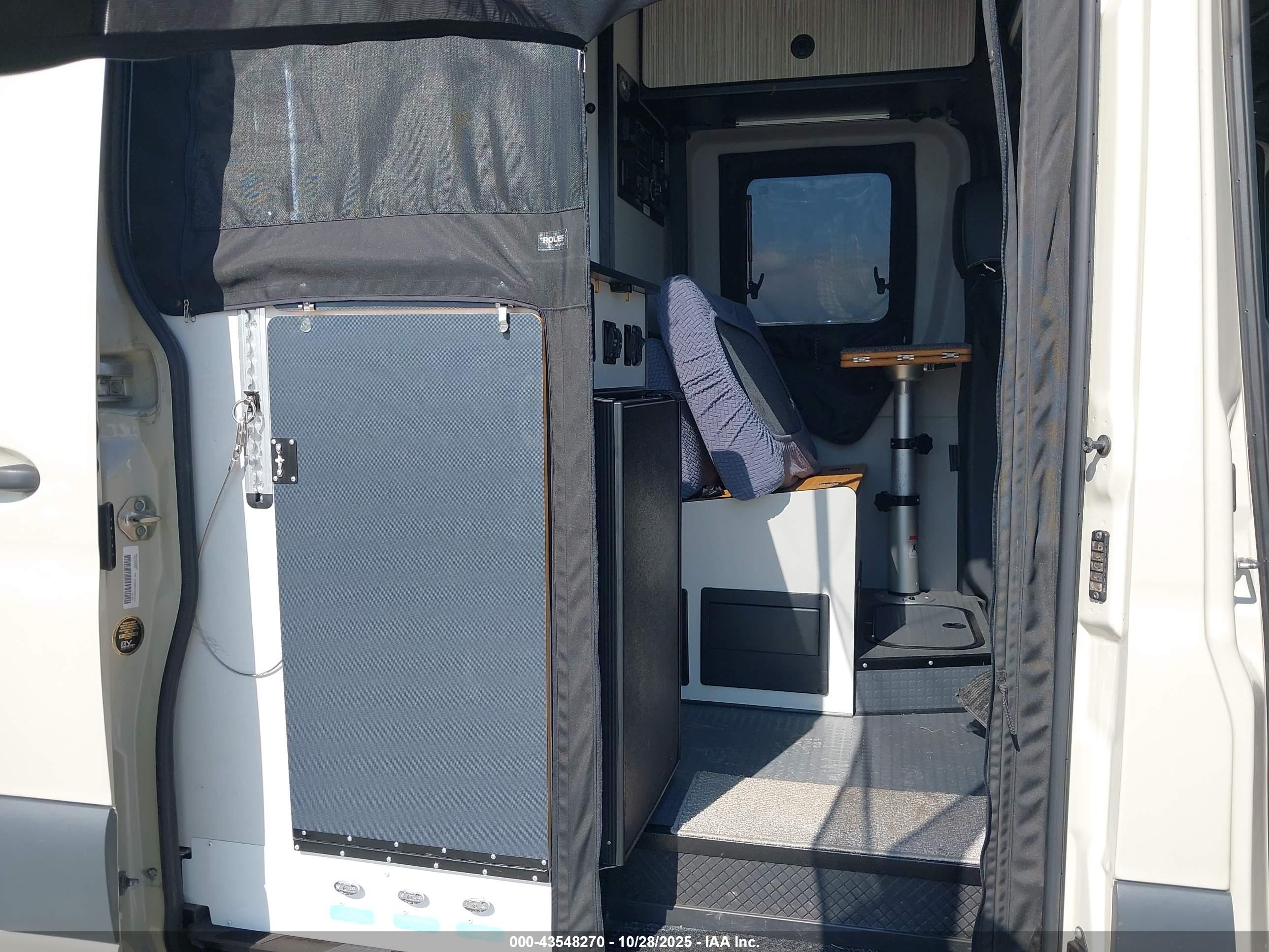MERCEDES-BENZ SPRINTER image 8