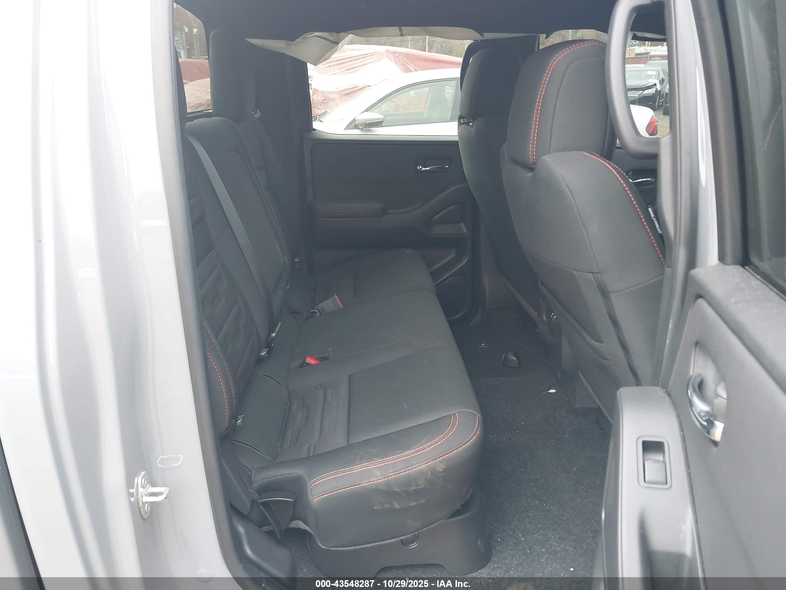 NISSAN FRONTIER image 8
