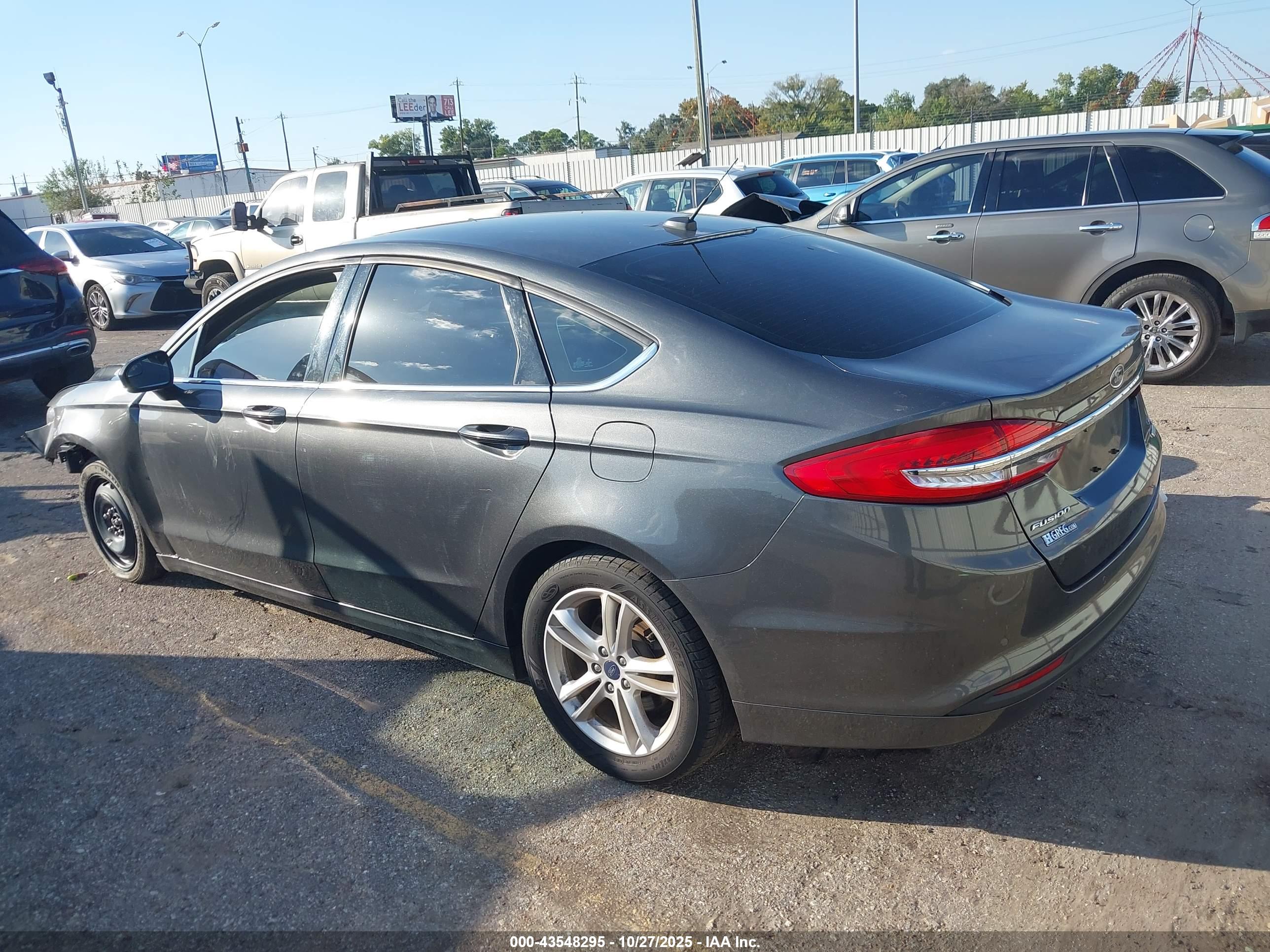FORD FUSION image 3