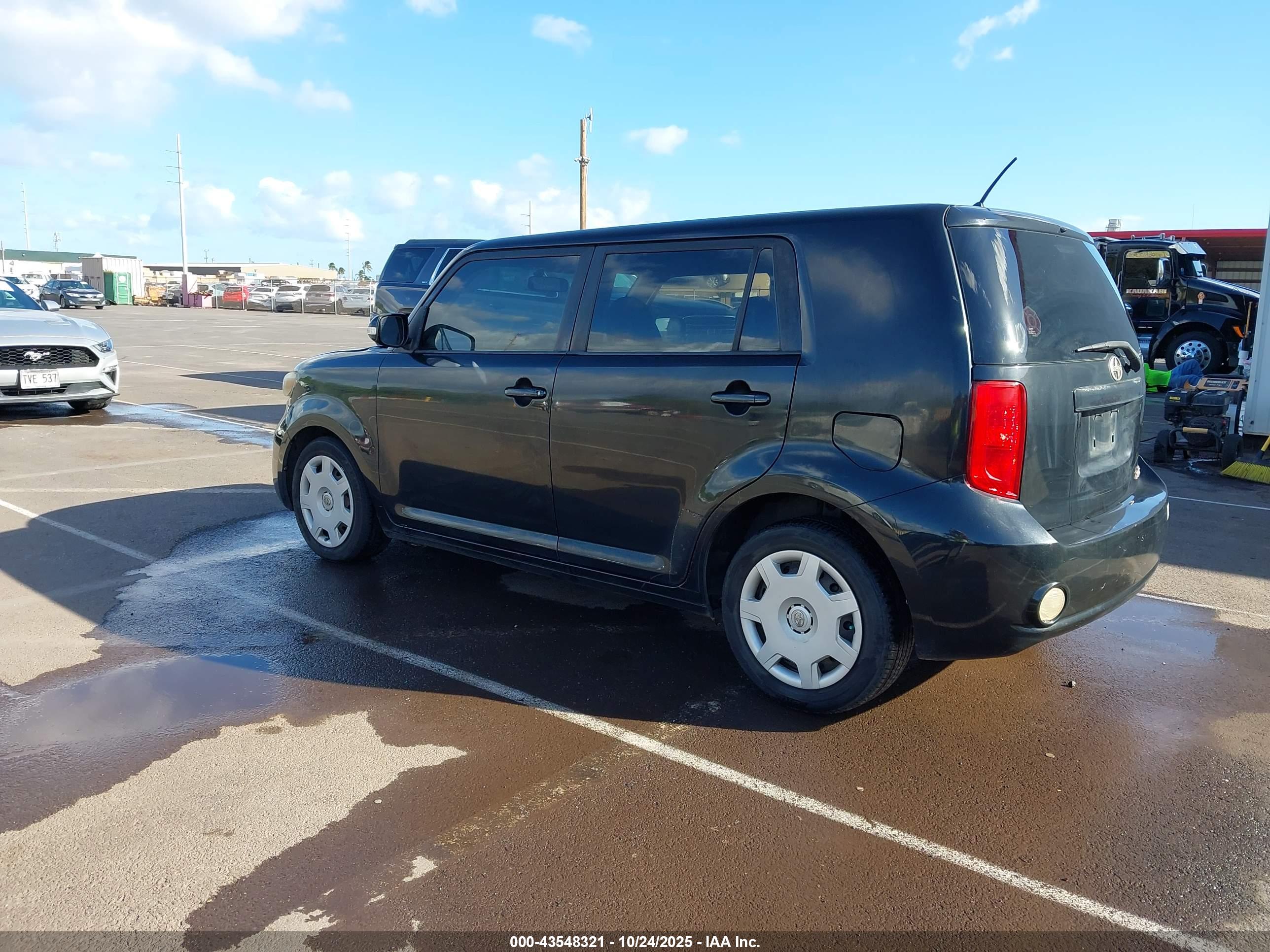 SCION XB image 3