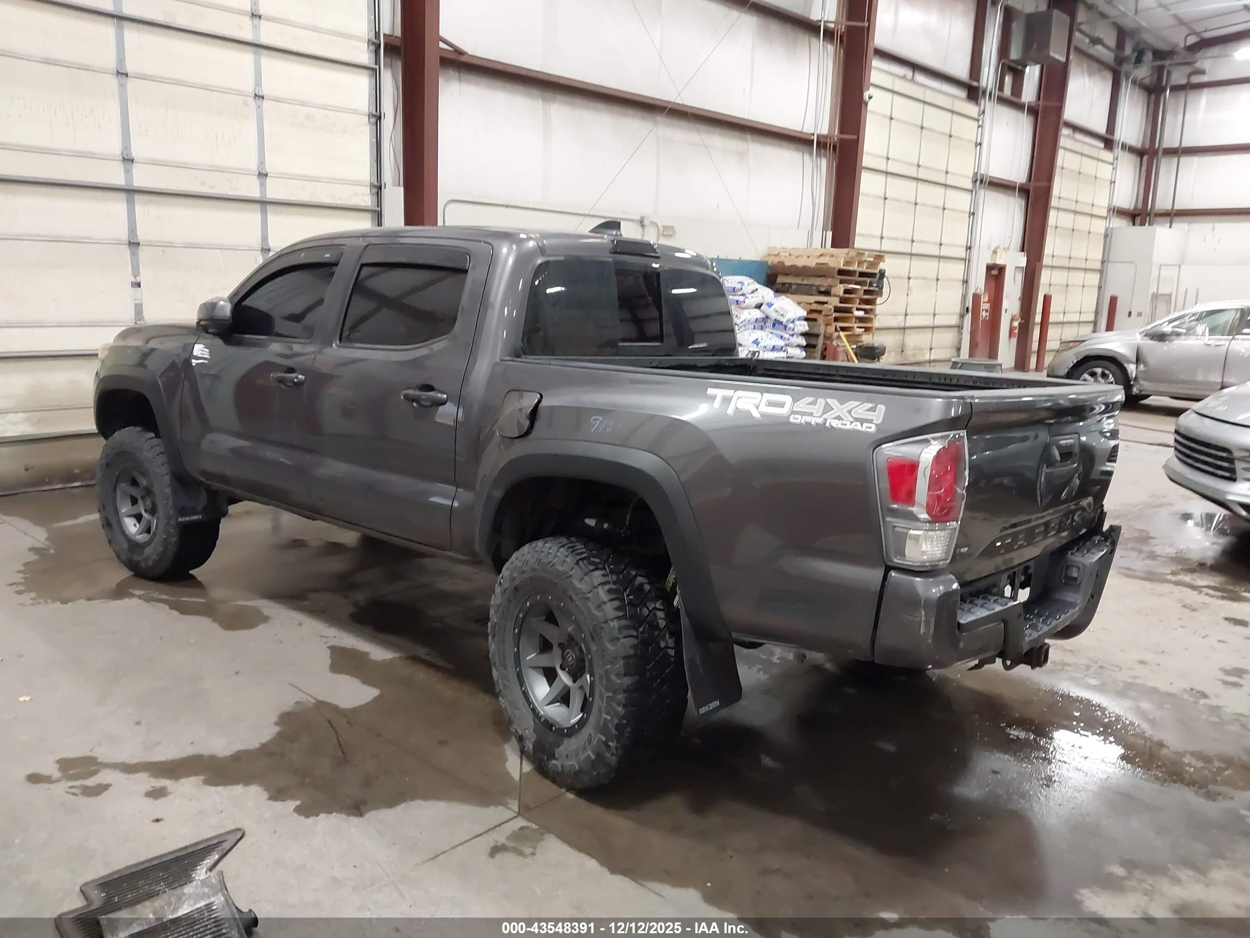 TOYOTA TACOMA image 3