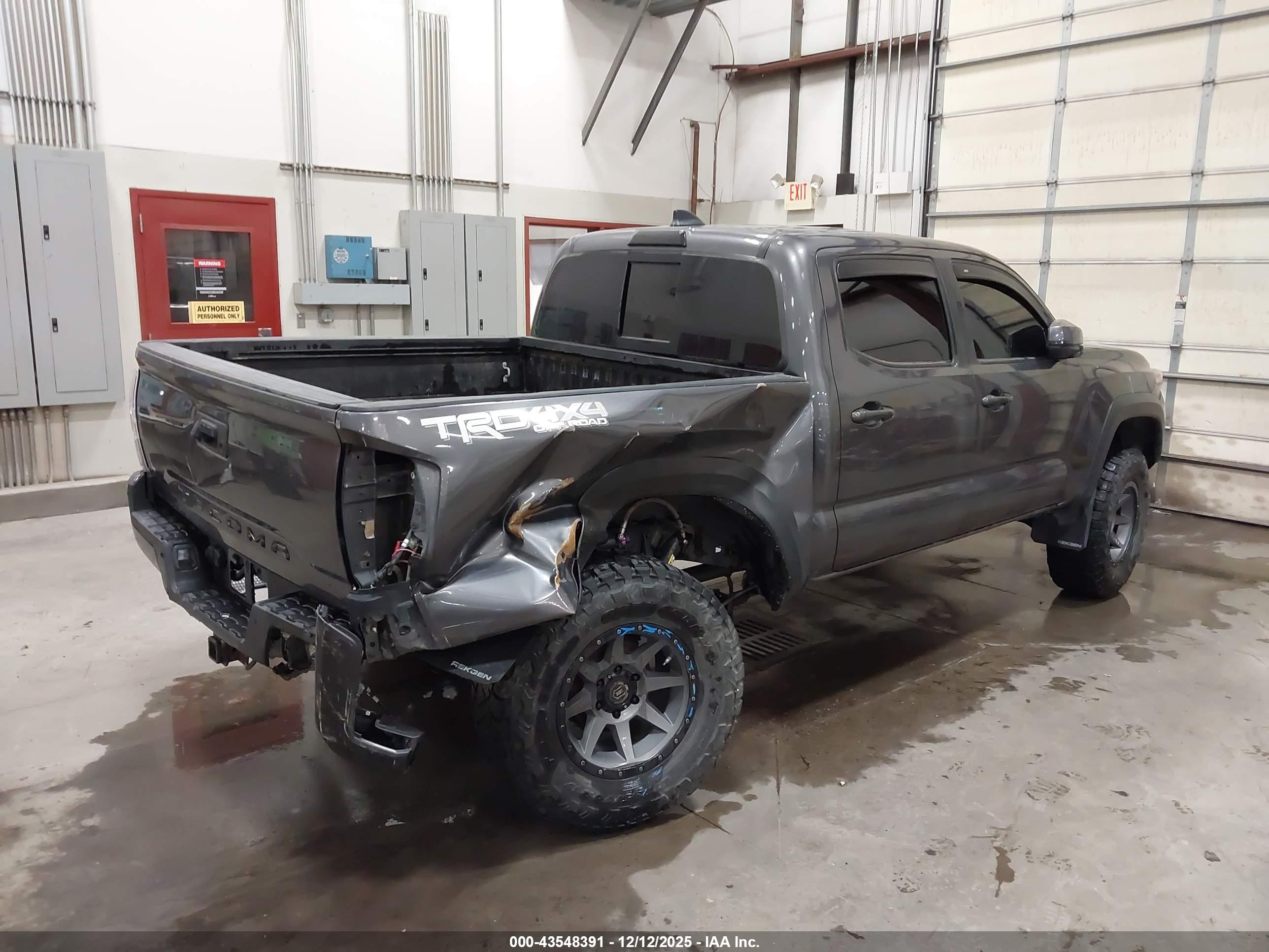 TOYOTA TACOMA image 4