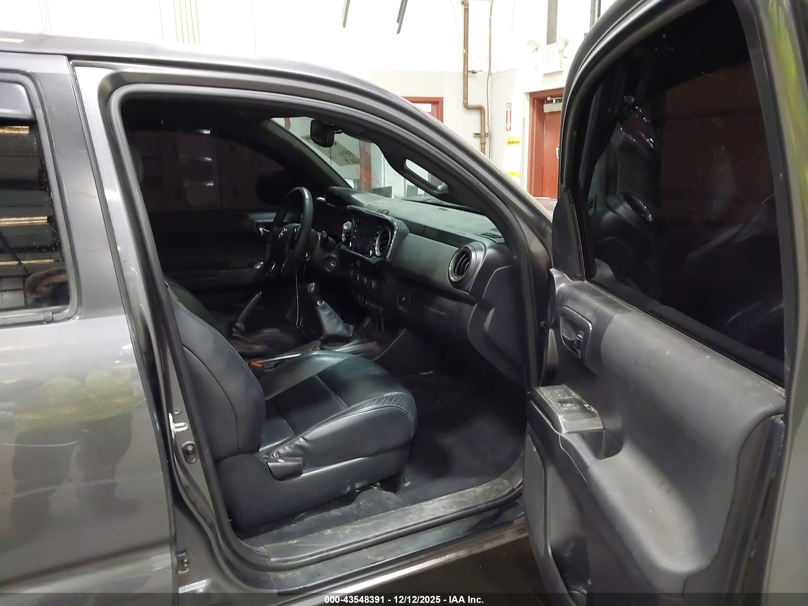 TOYOTA TACOMA image 5