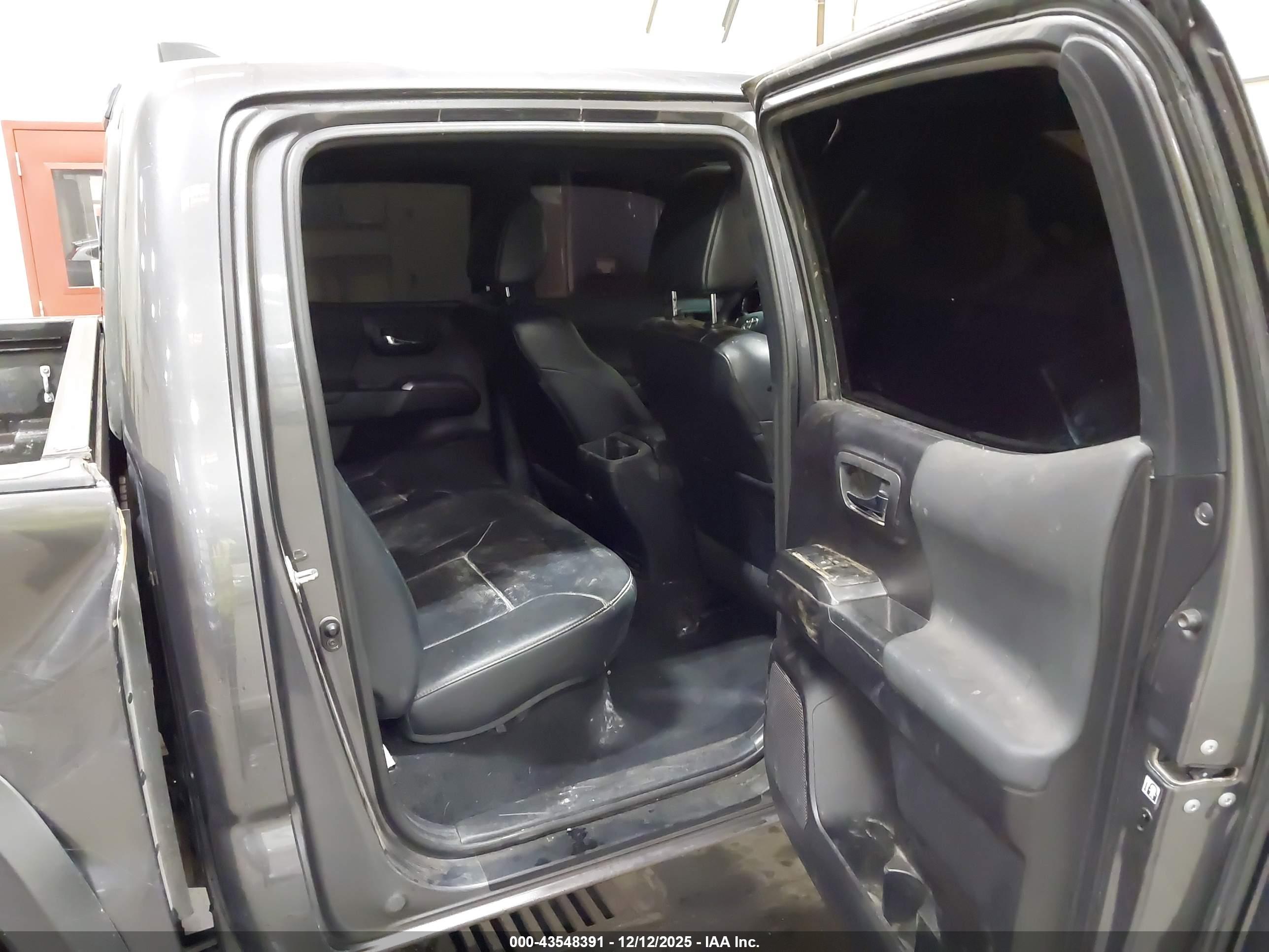 TOYOTA TACOMA image 8