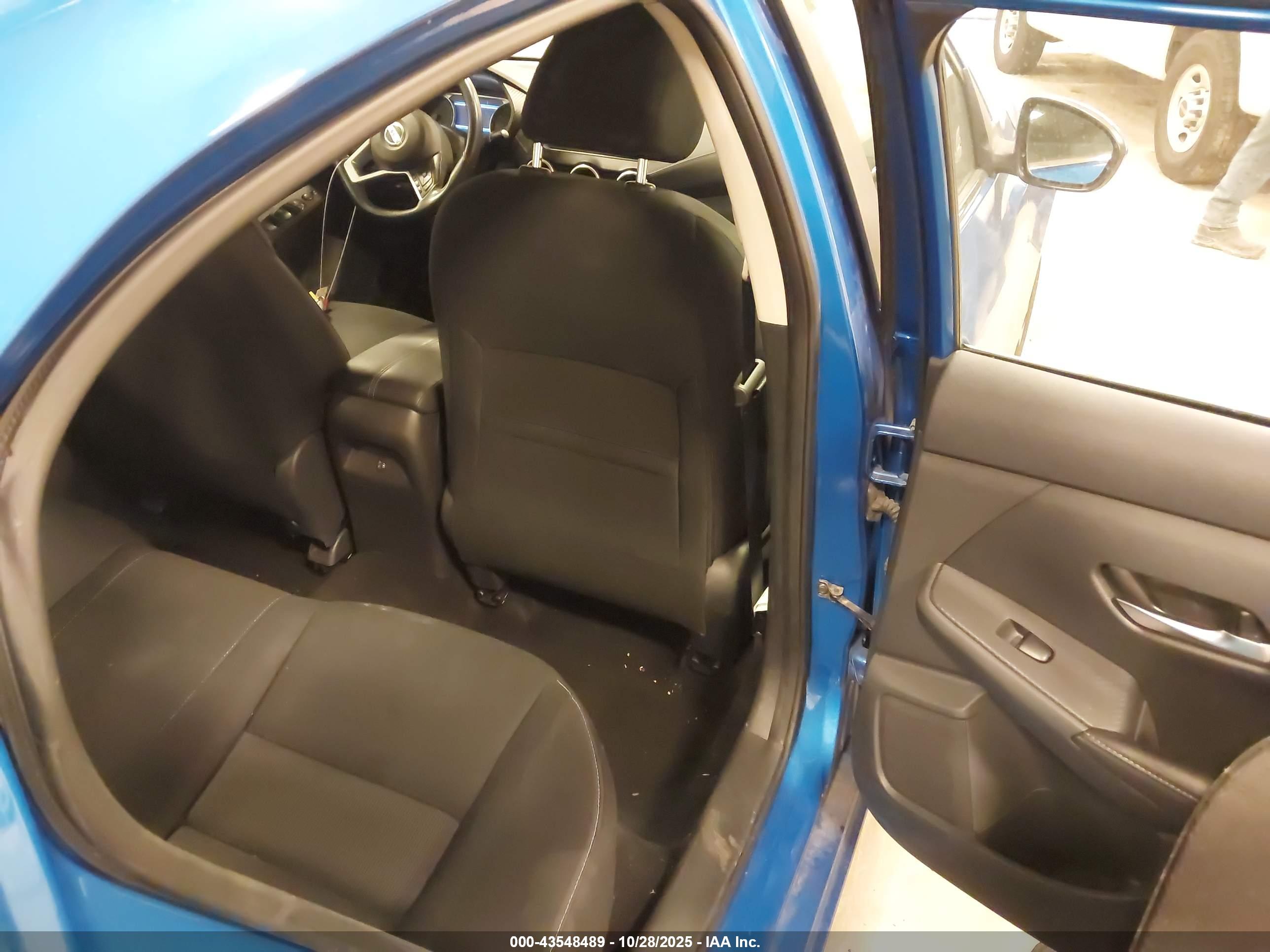 NISSAN SENTRA image 8