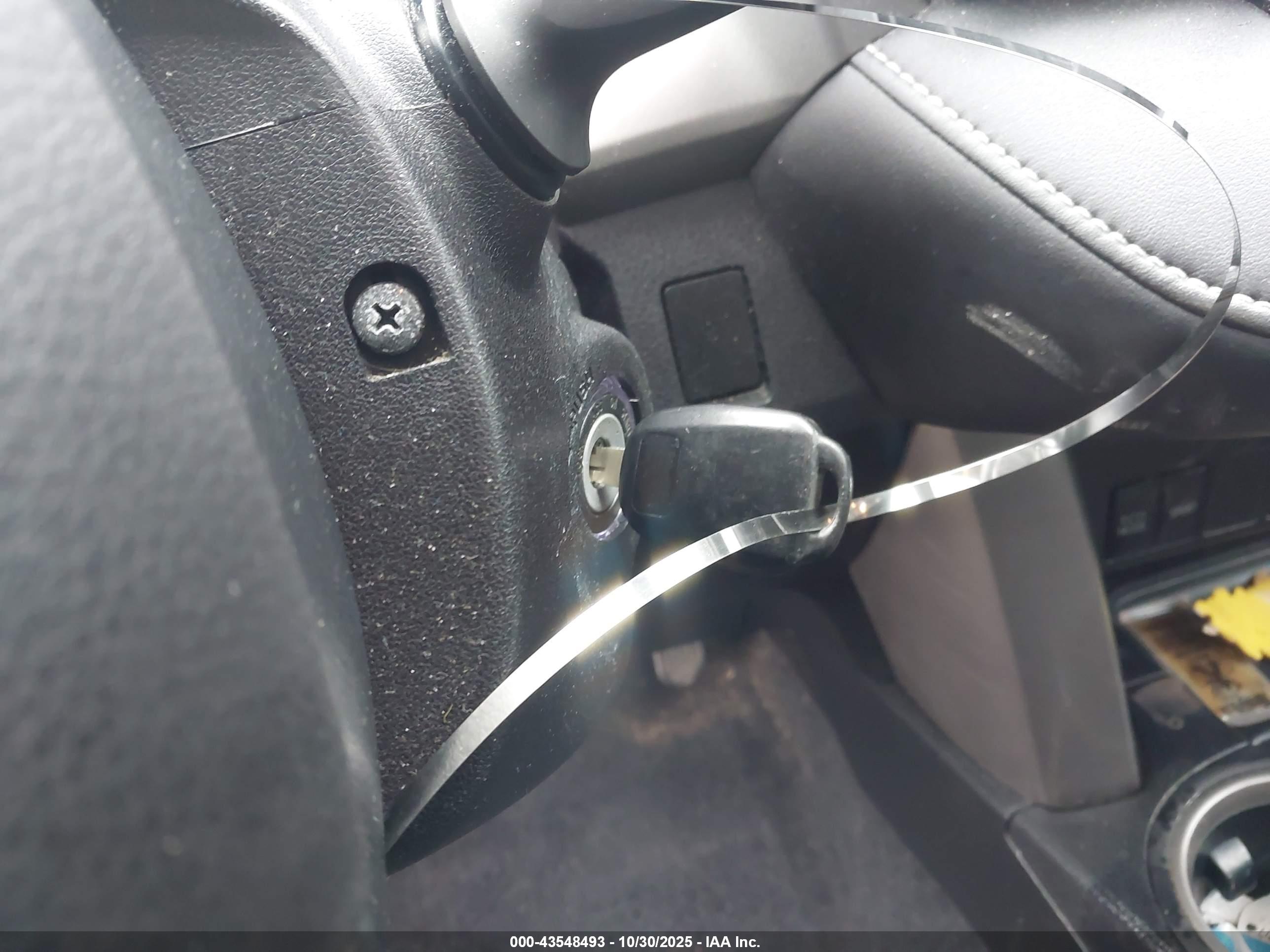 TOYOTA RAV4 image 11