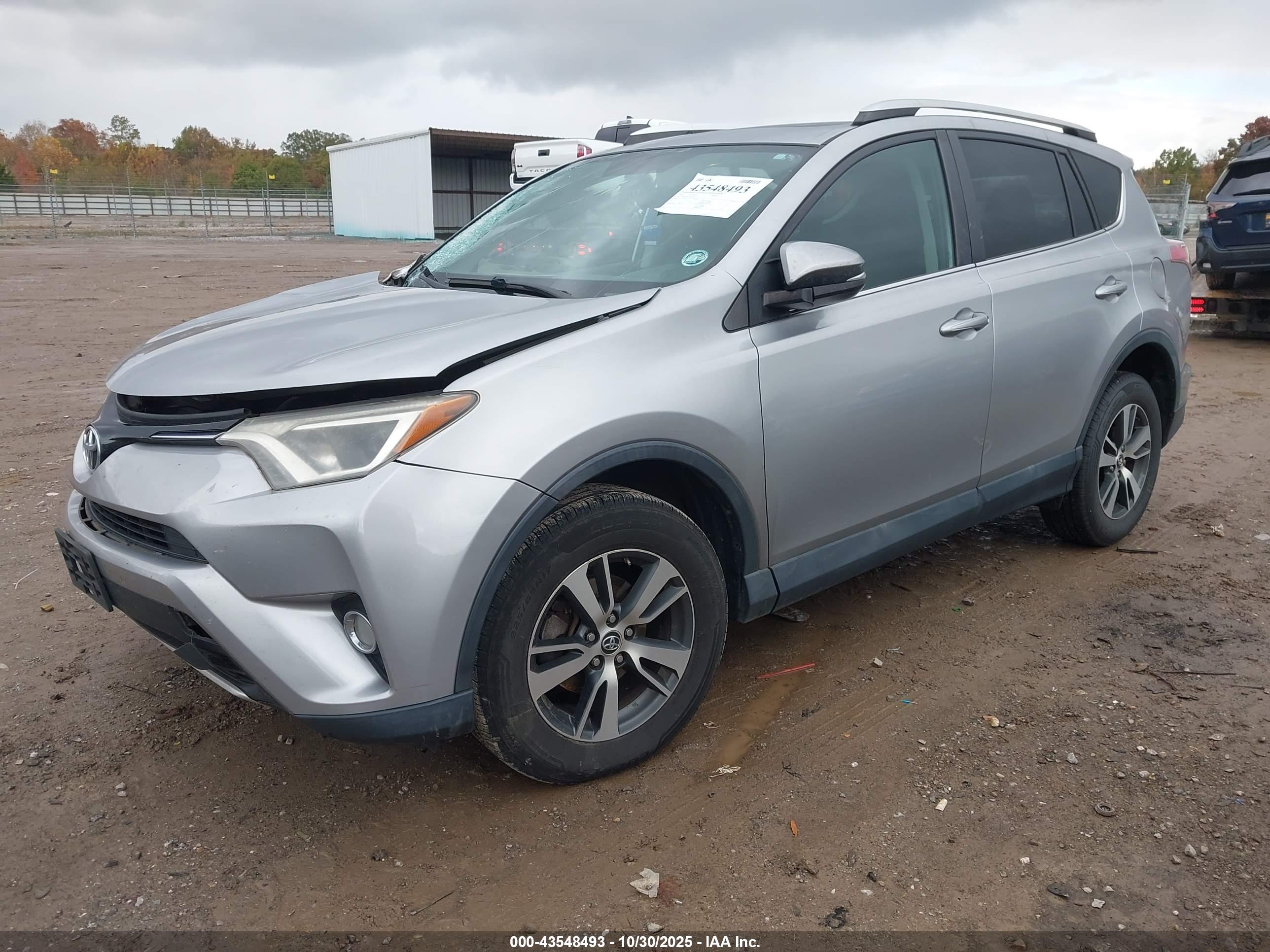 TOYOTA RAV4 image 2