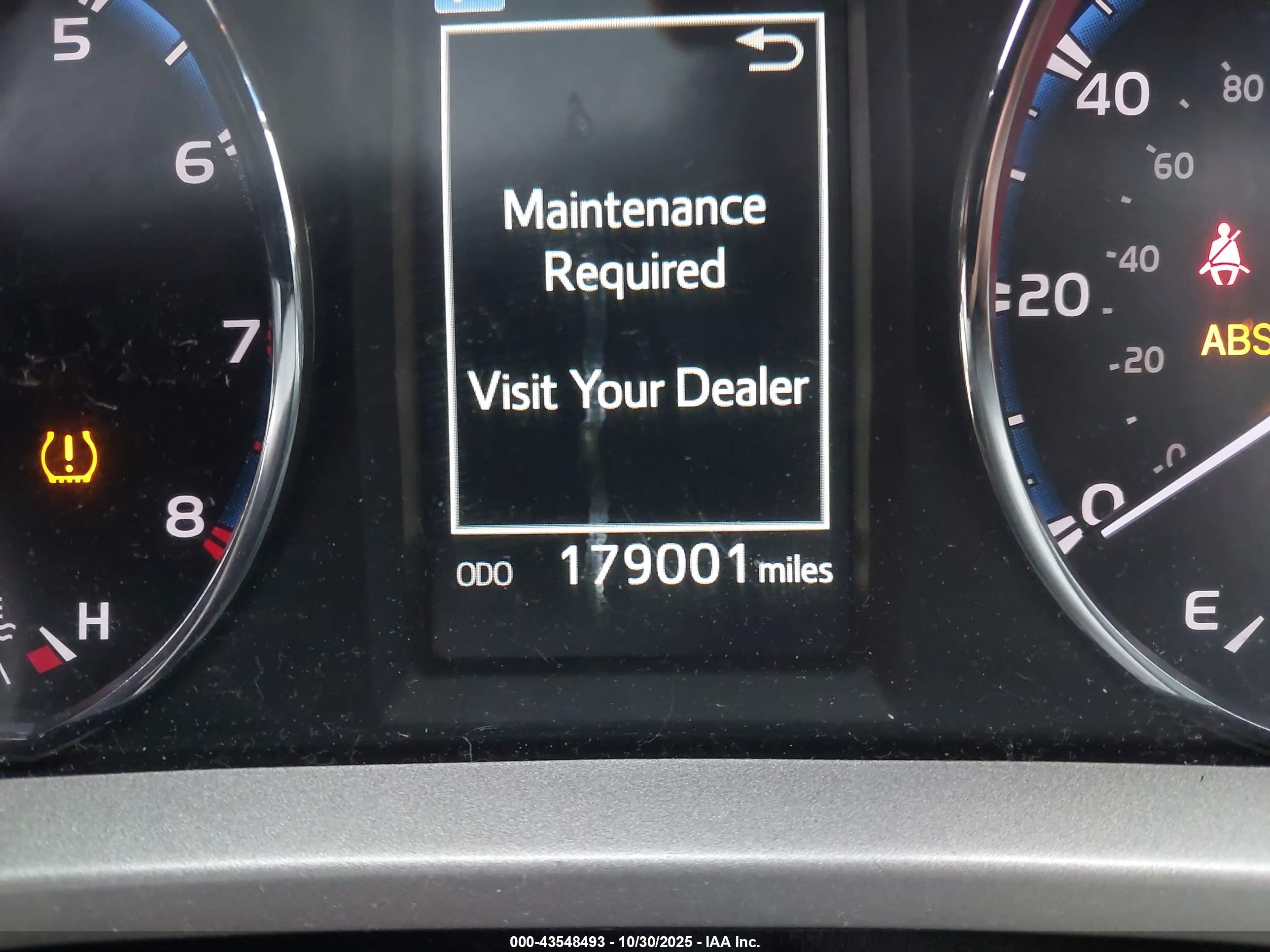 TOYOTA RAV4 image 7