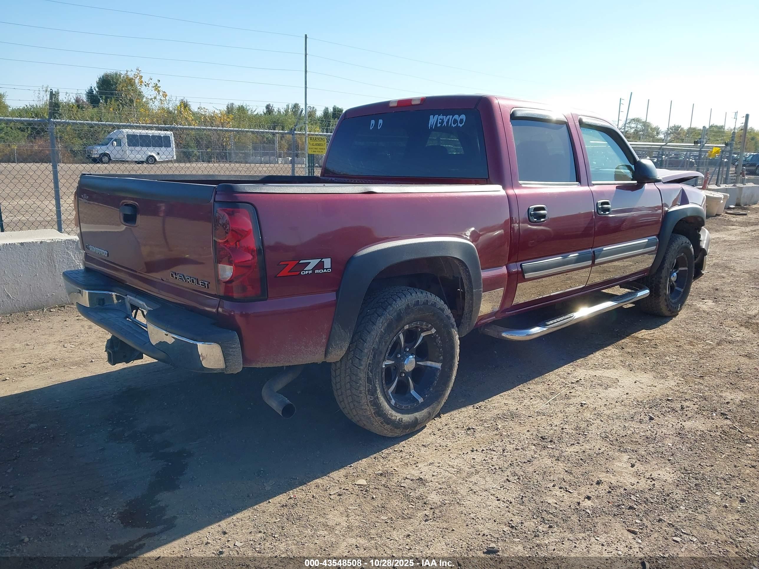 CHEVROLET SILVERADO image 4