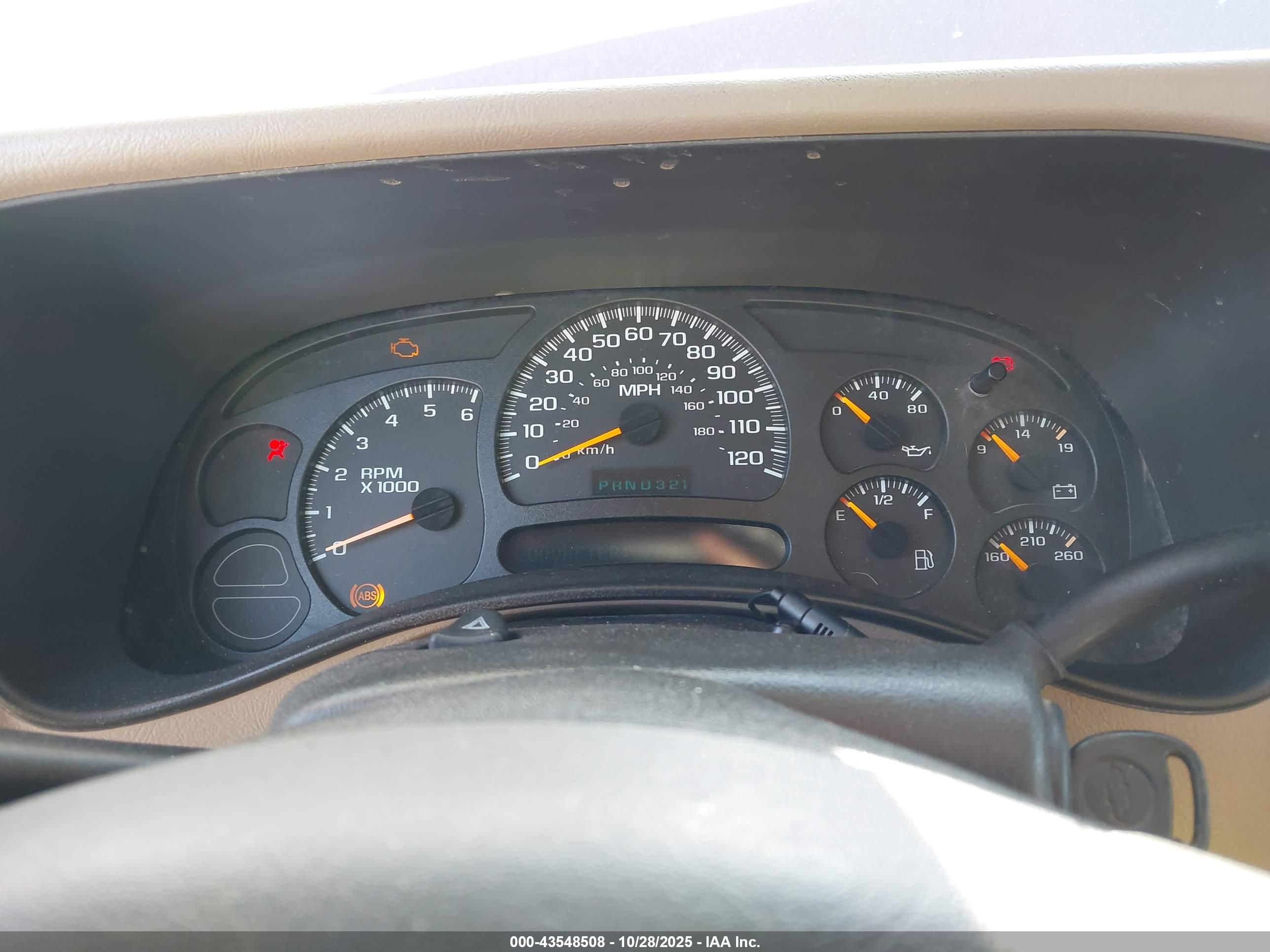 CHEVROLET SILVERADO image 7