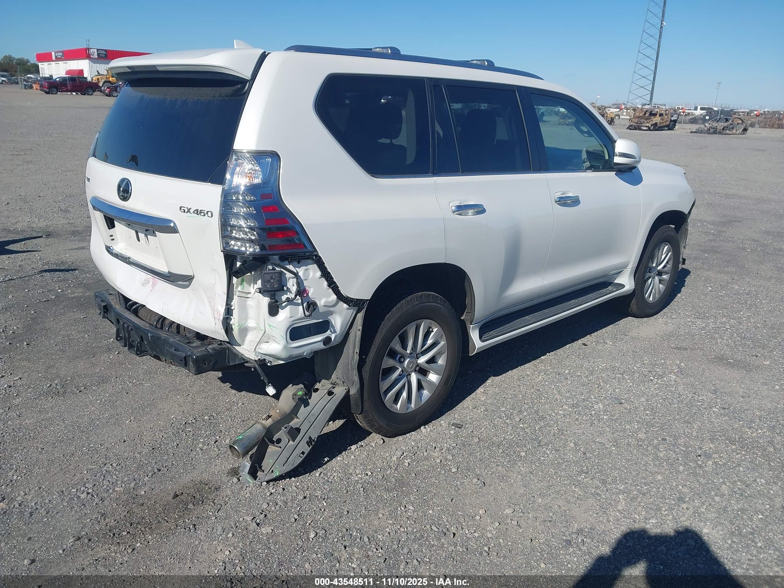 LEXUS GX image 4