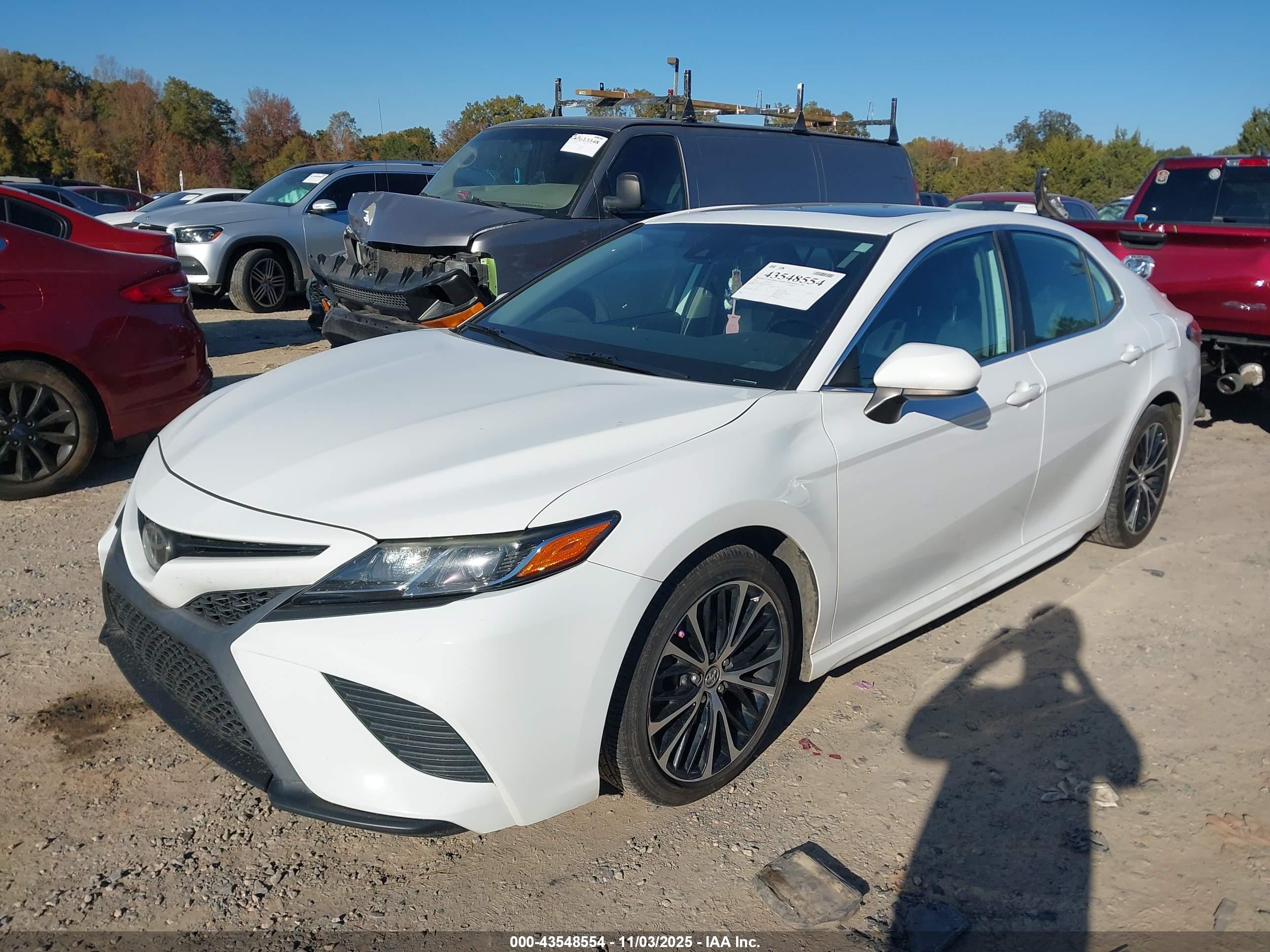 TOYOTA CAMRY image 2