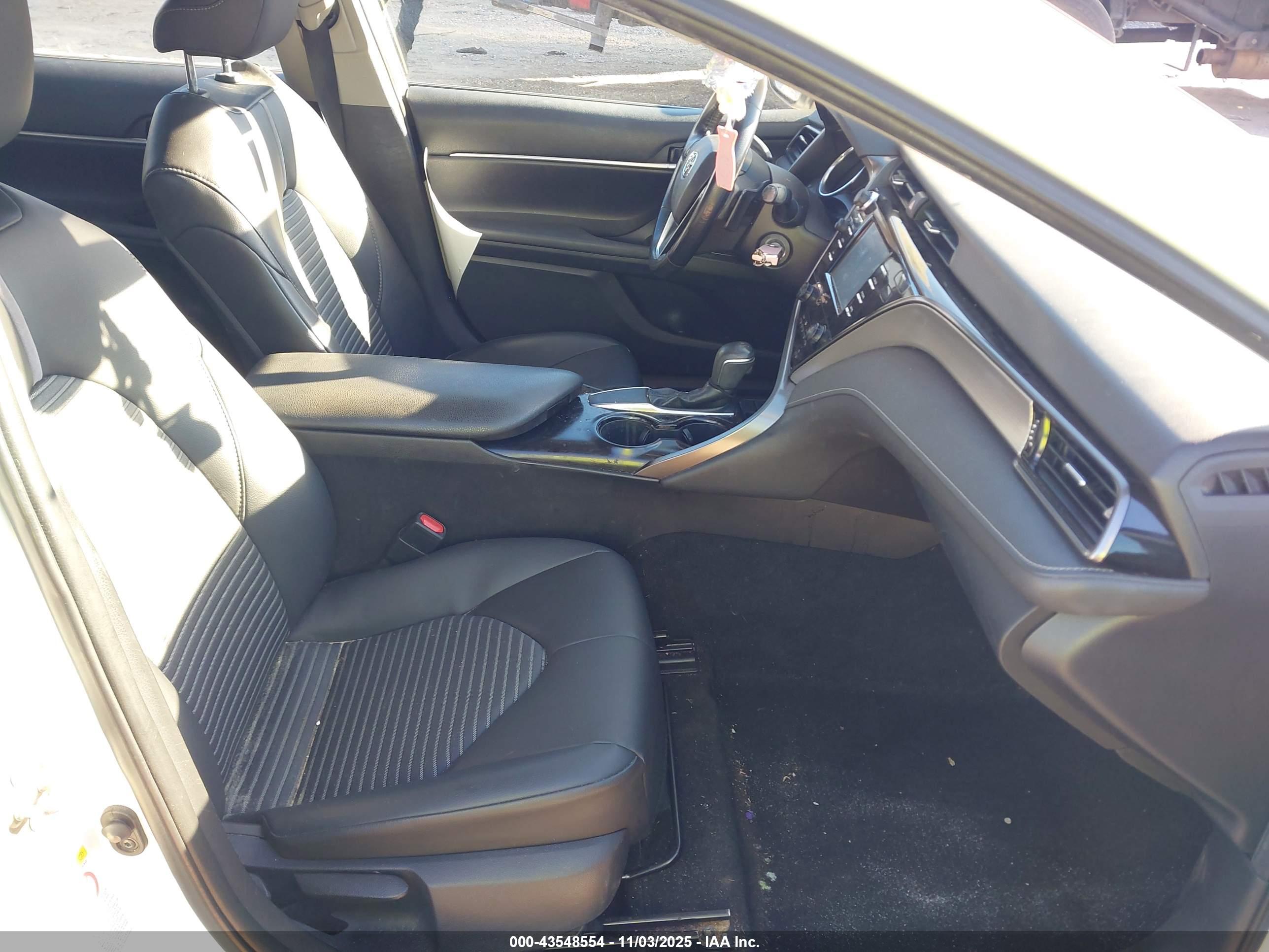 TOYOTA CAMRY image 5