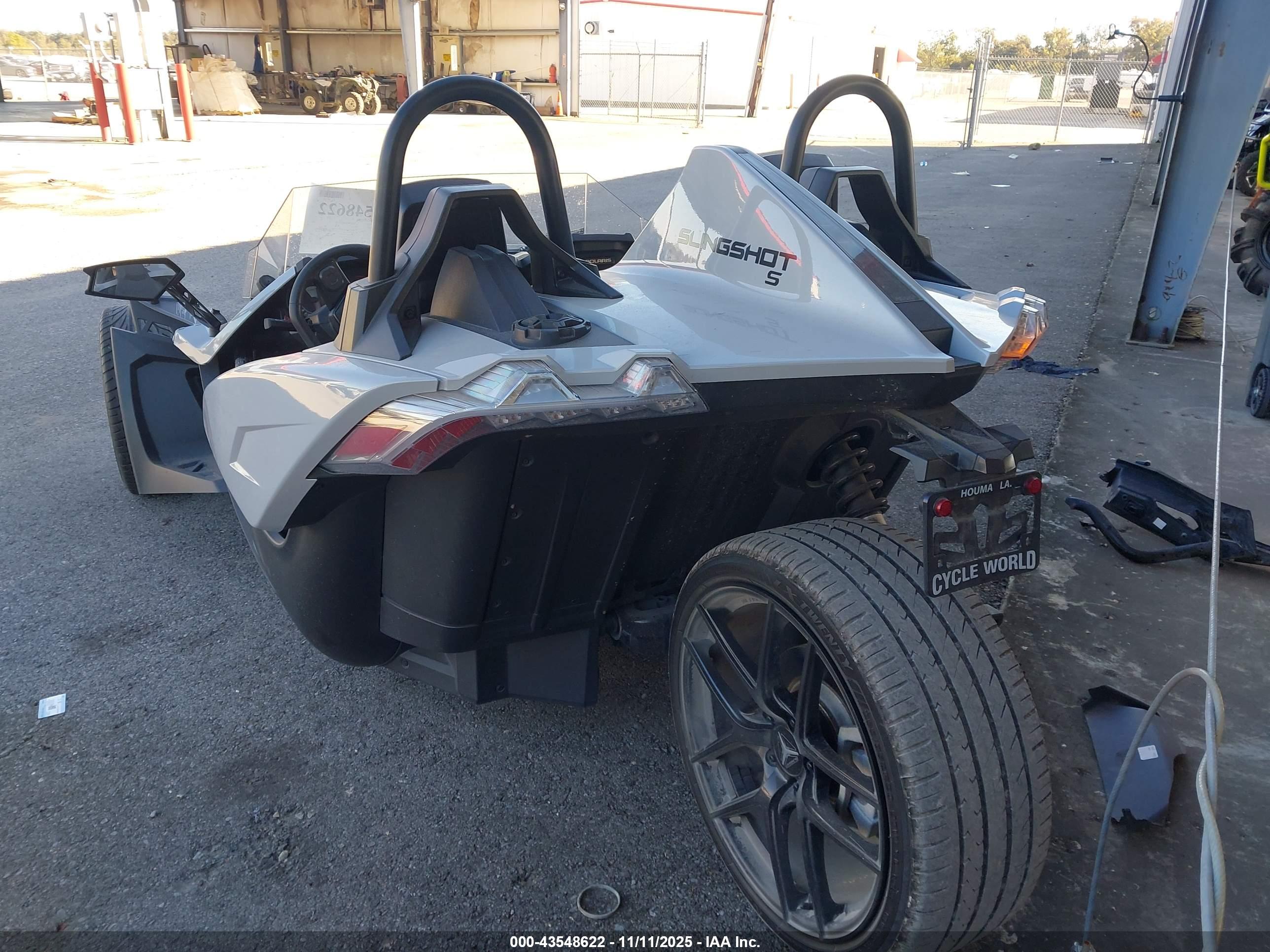 POLARIS SLINGSHOT image 3