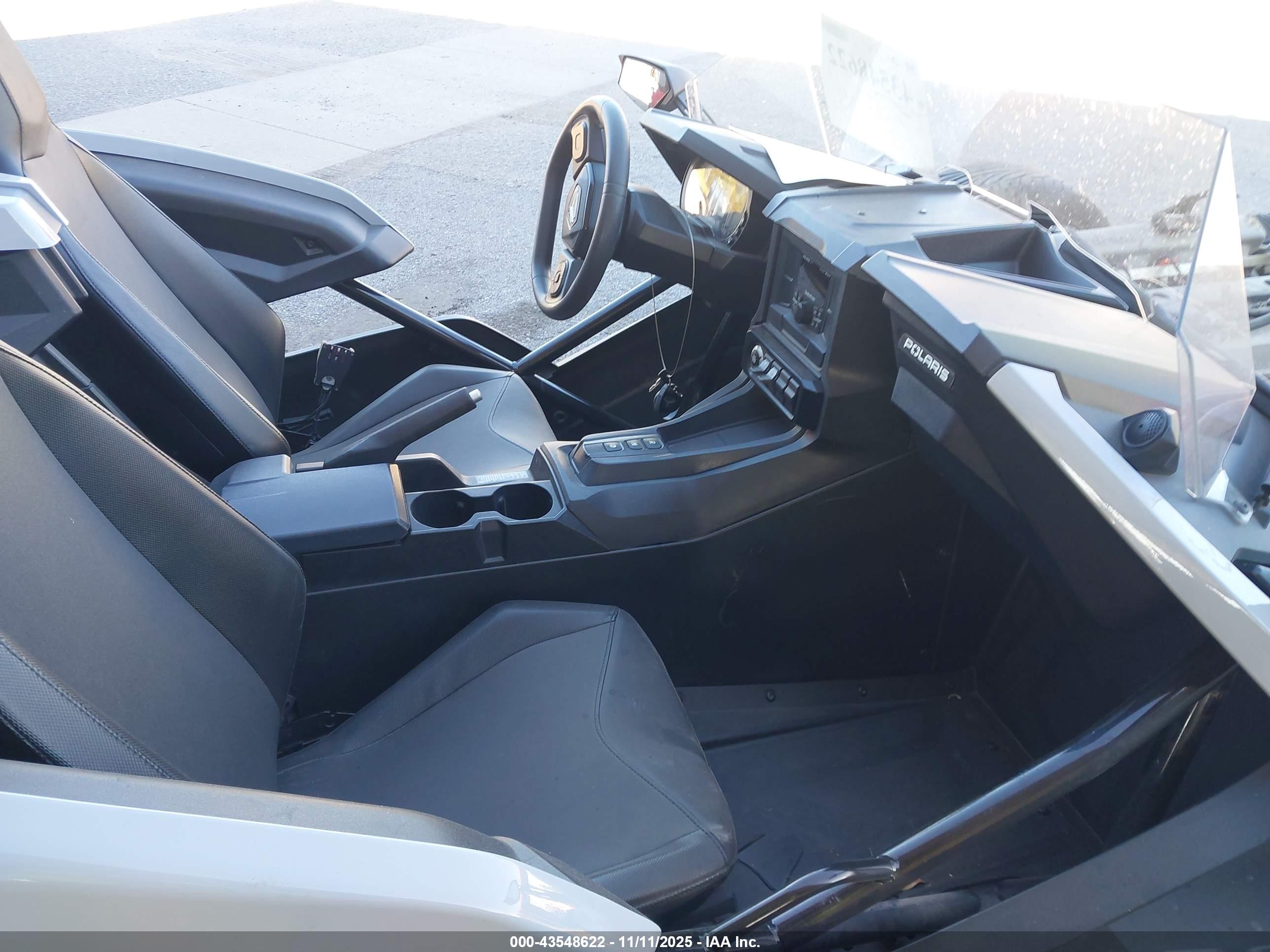 POLARIS SLINGSHOT image 5