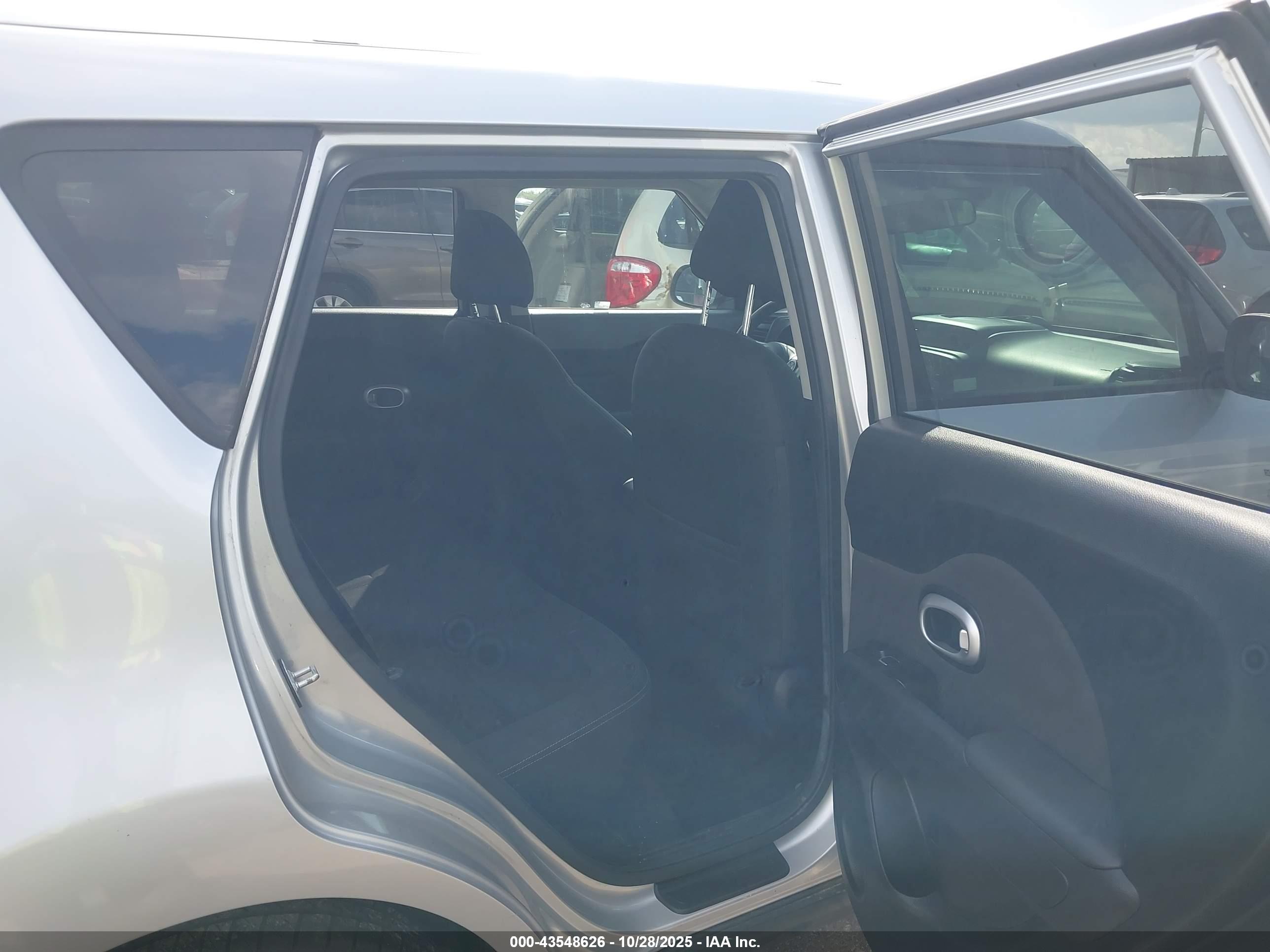 KIA SOUL image 8