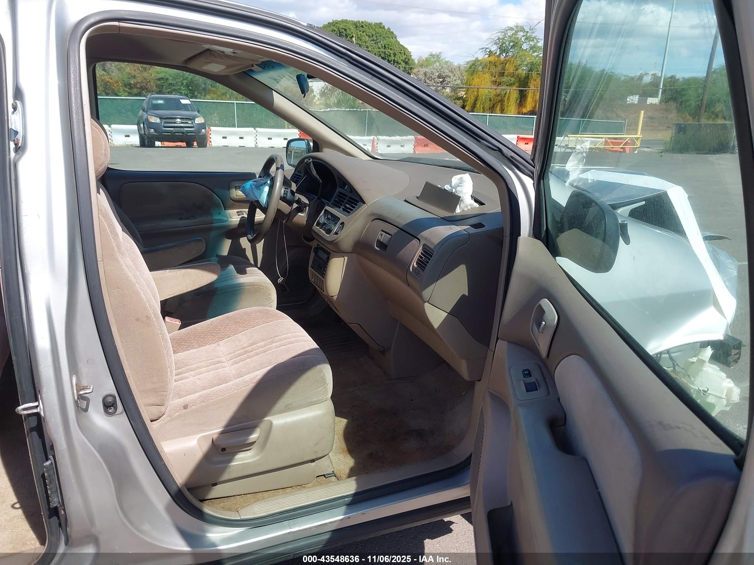 TOYOTA SIENNA image 5